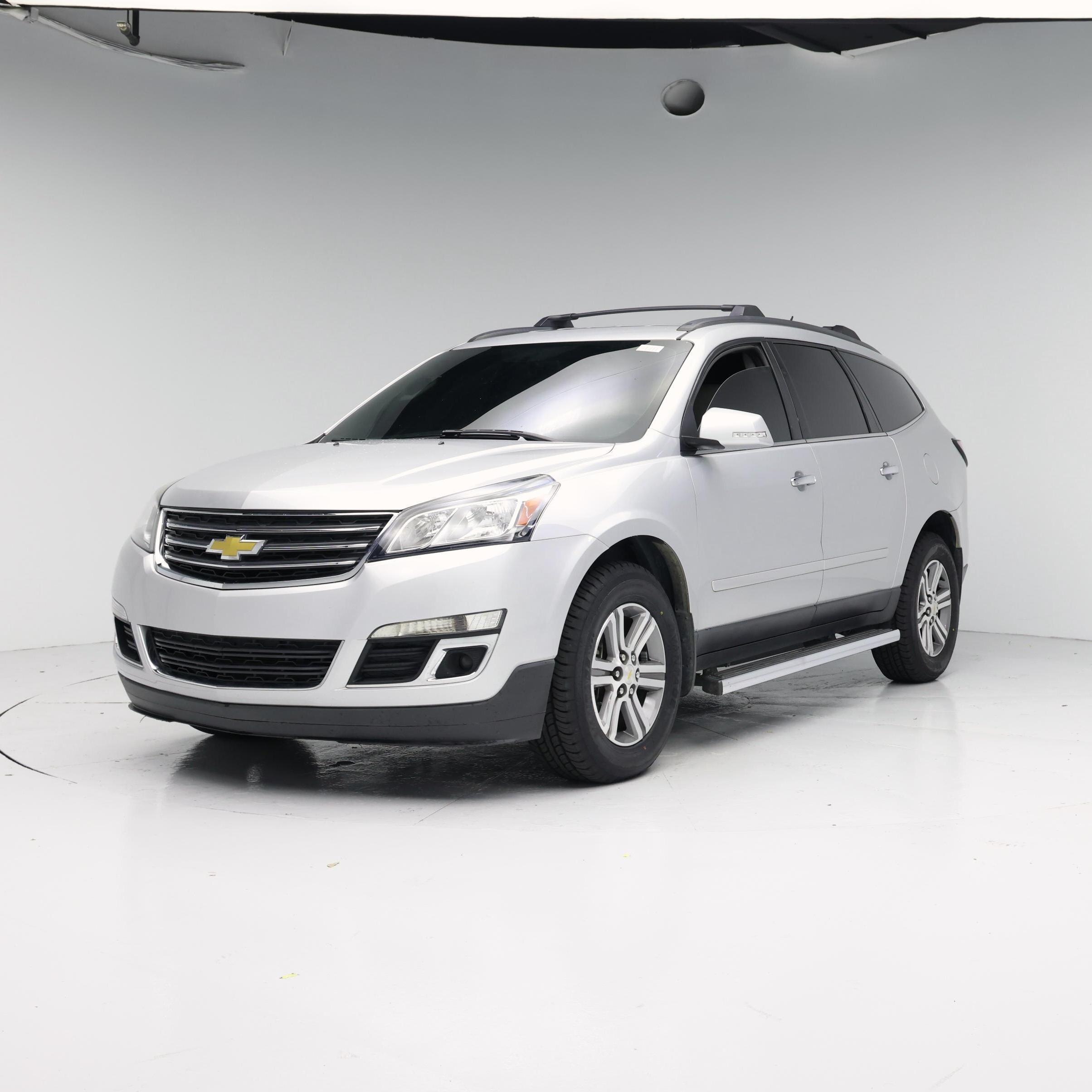 Thumbnail: 2015 Chevrolet Traverse - 4