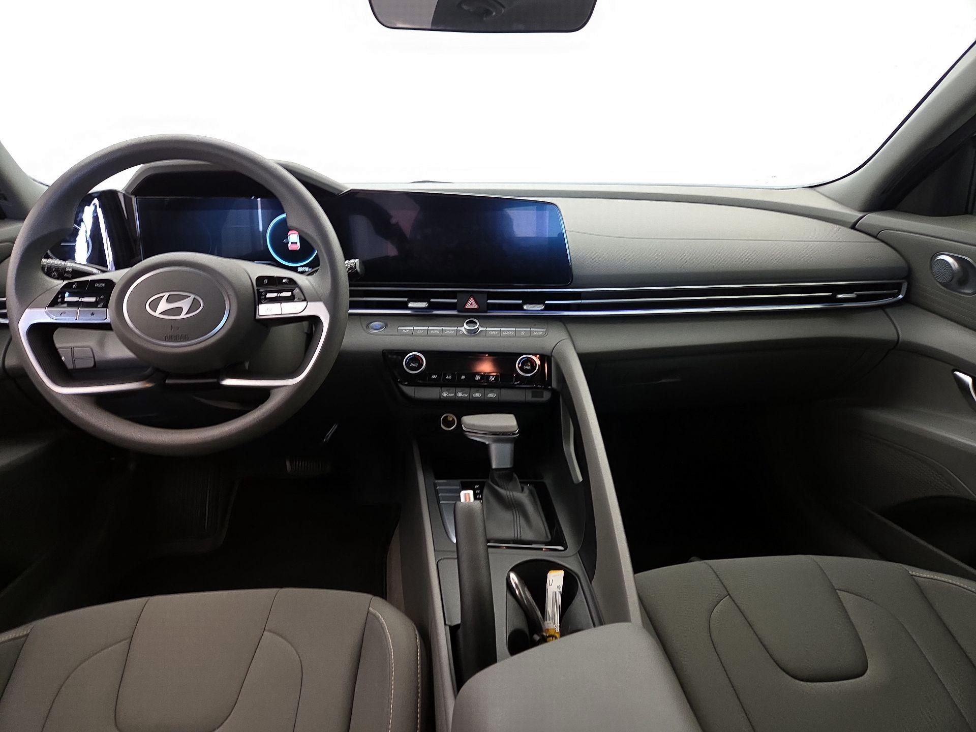Thumbnail: 2024 Hyundai Elantra - 9