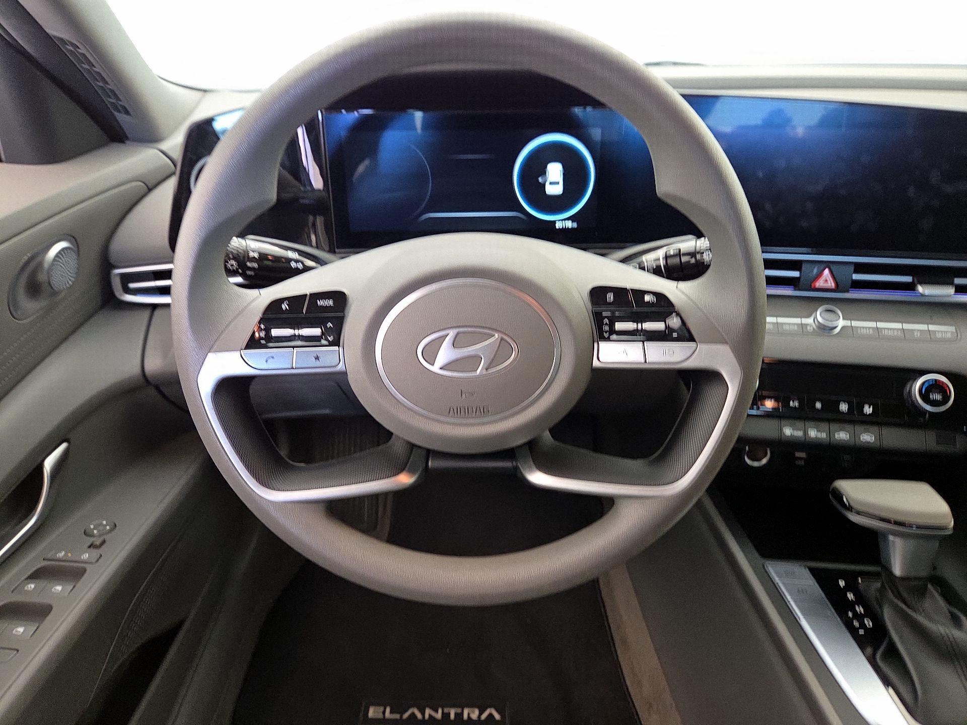 Thumbnail: 2024 Hyundai Elantra - 10