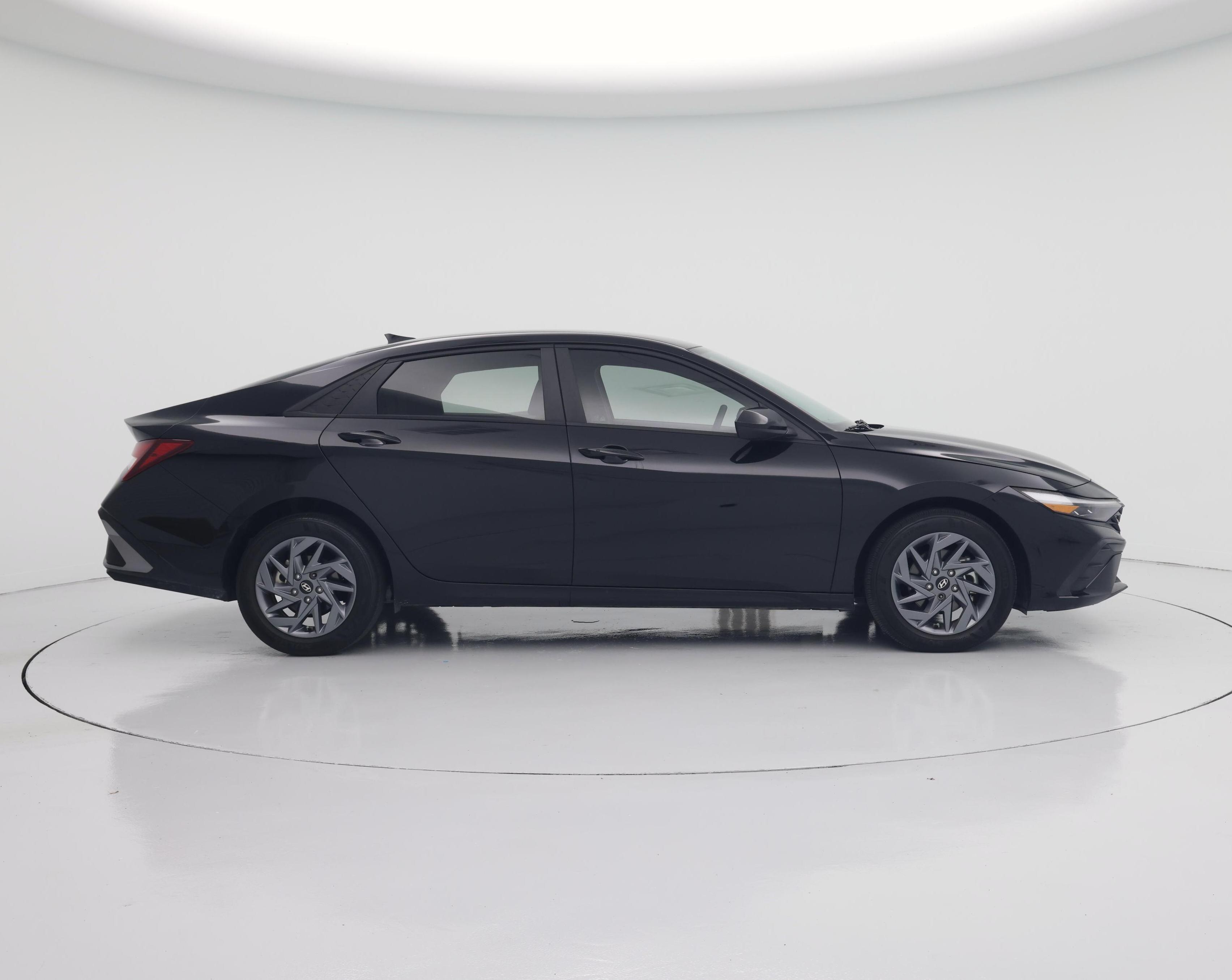 Thumbnail: 2024 Hyundai Elantra - 7