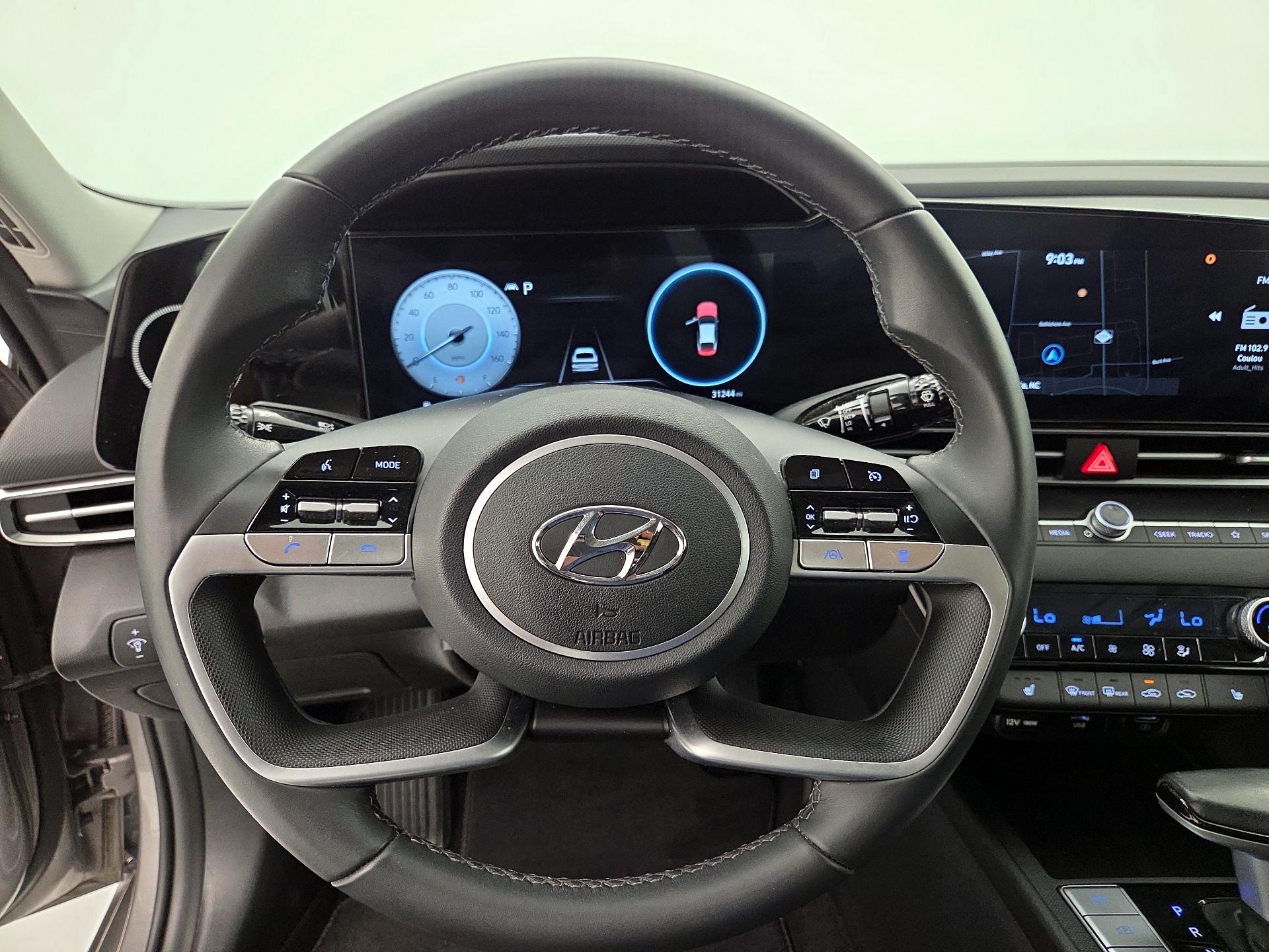Thumbnail: 2023 Hyundai Elantra - 10