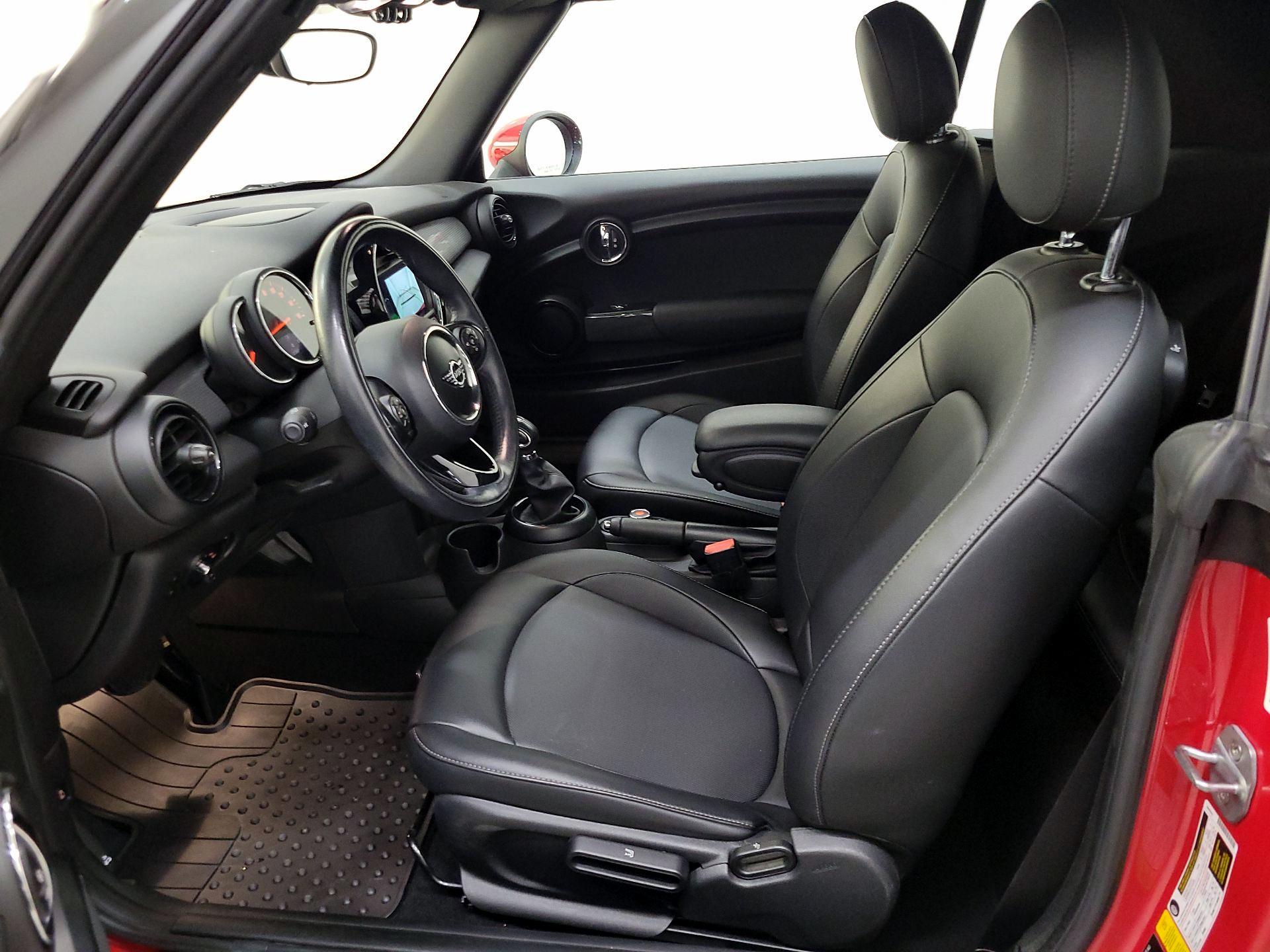 Thumbnail: 2019 MINI Cooper - 9