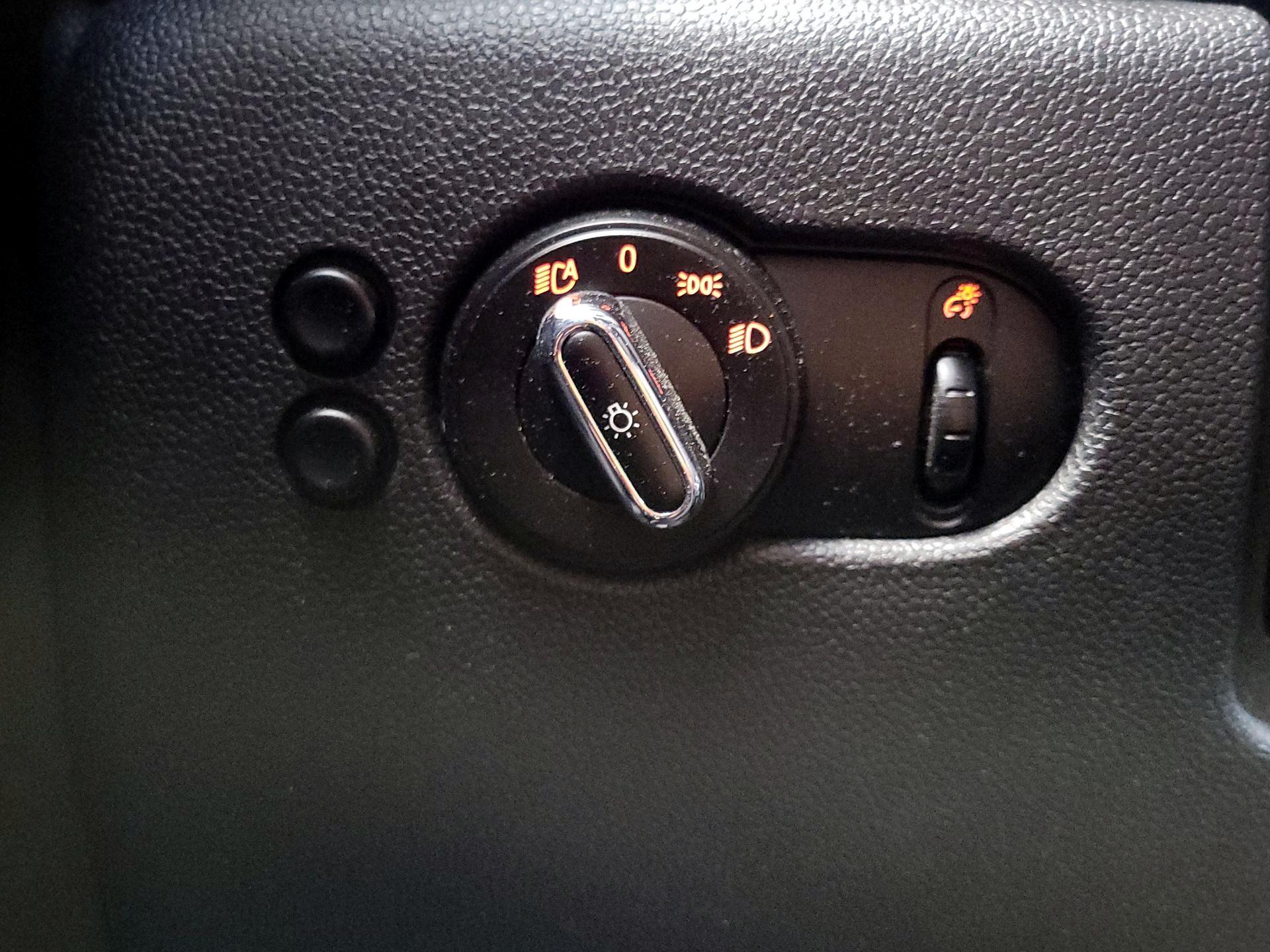 Thumbnail: 2019 MINI Cooper - 11