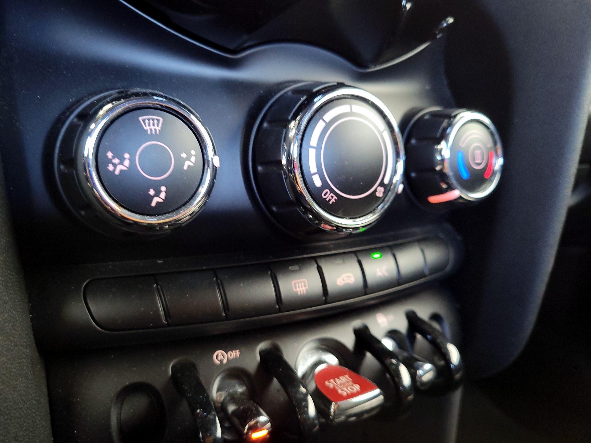 Thumbnail: 2019 MINI Cooper - 14