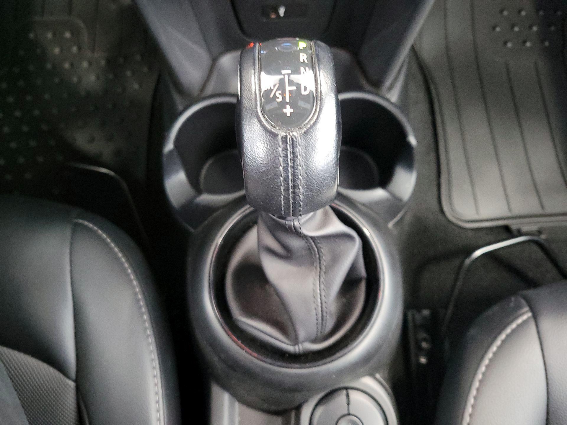 Thumbnail: 2019 MINI Cooper - 15