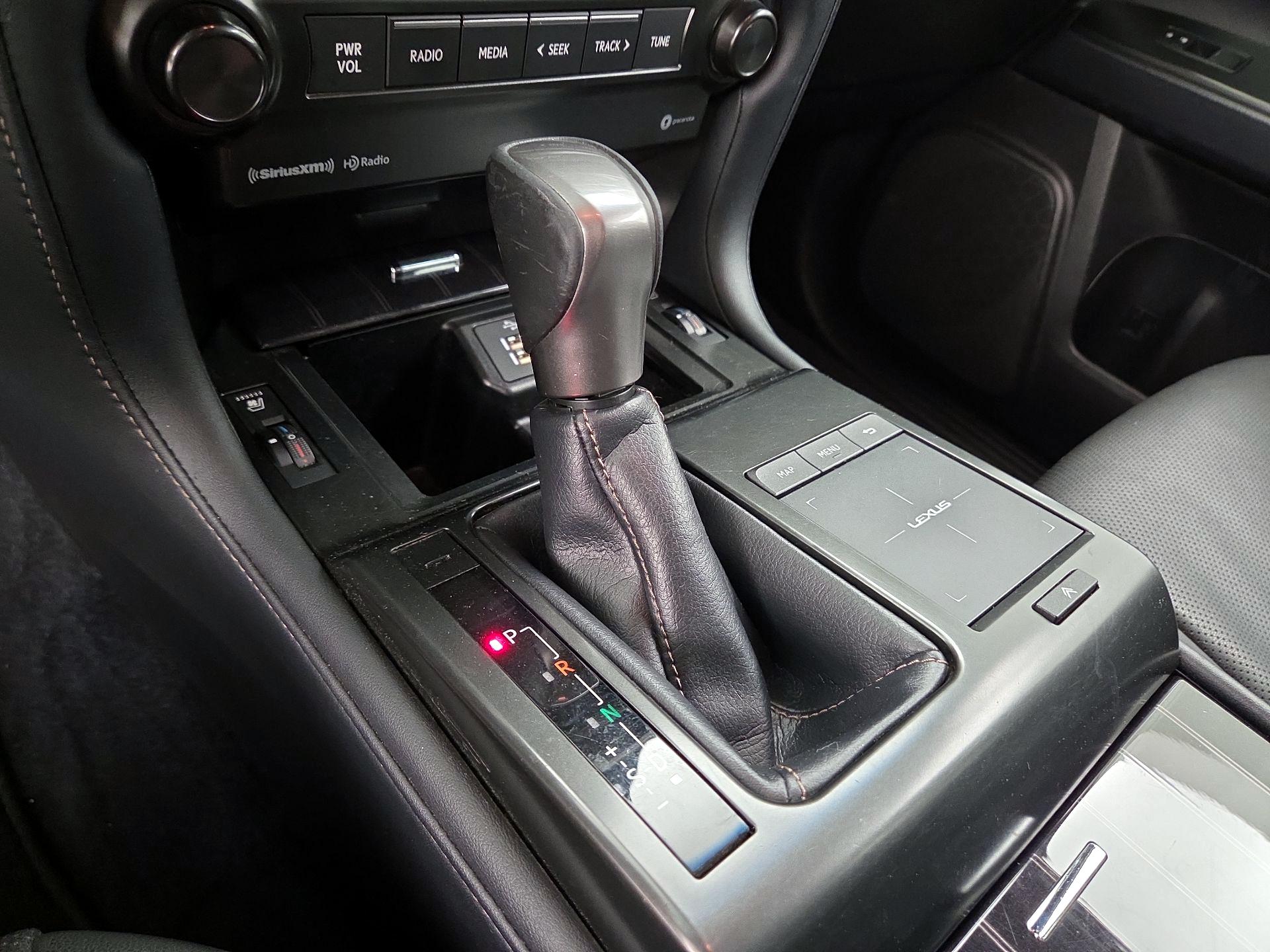 Thumbnail: 2022 Lexus GX - 18