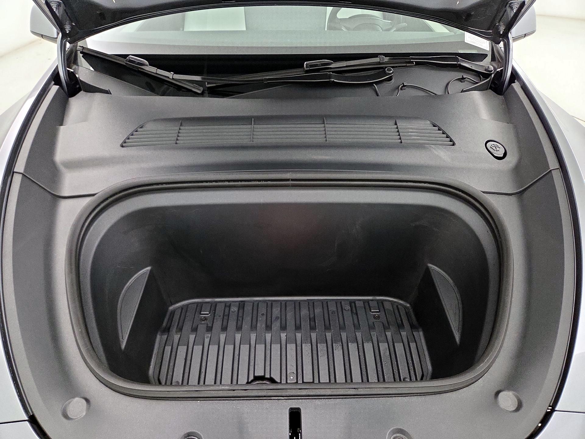 Thumbnail: 2024 Tesla Model Y - 20