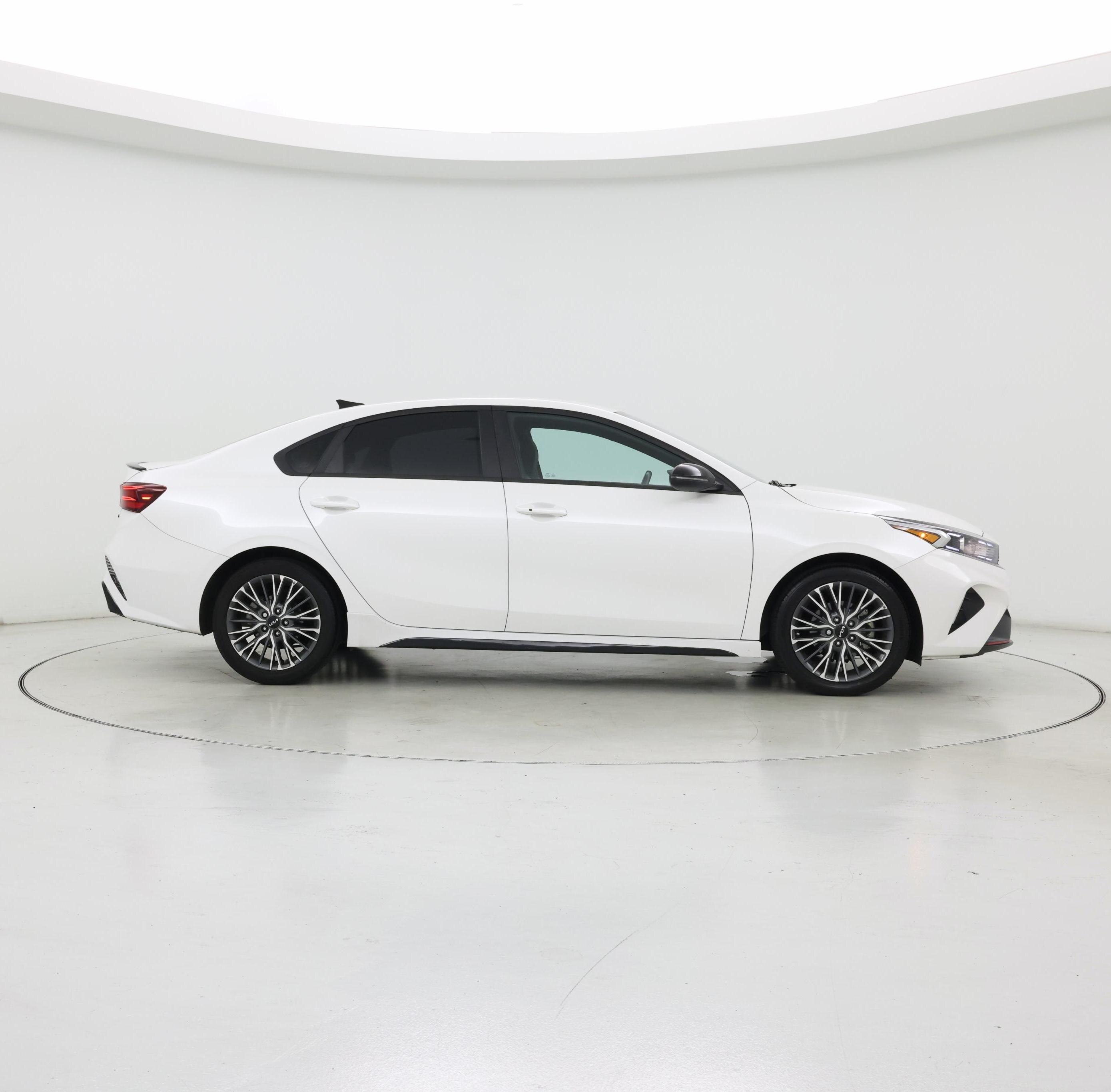 Thumbnail: 2023 Kia Forte - 7