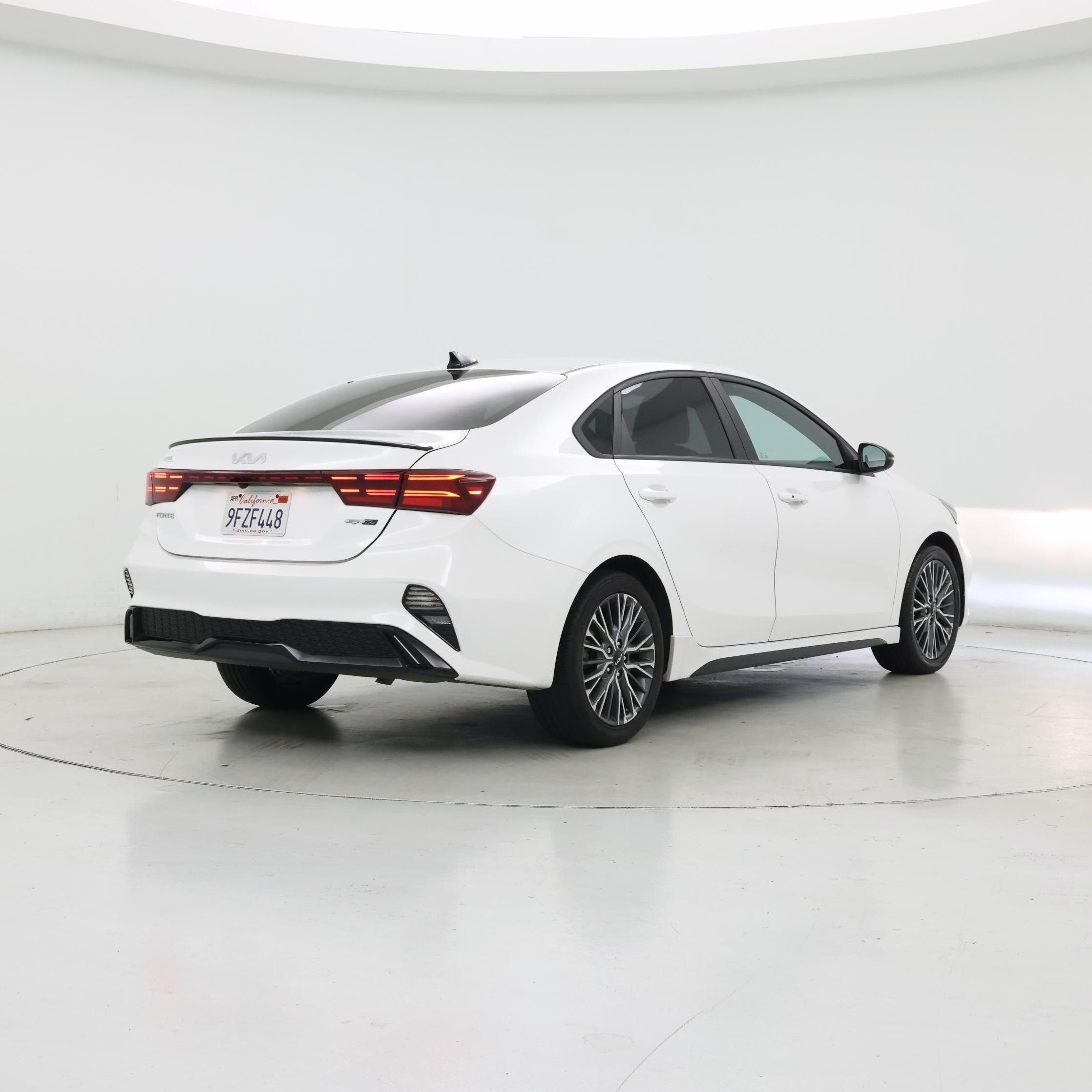 Thumbnail: 2023 Kia Forte - 8