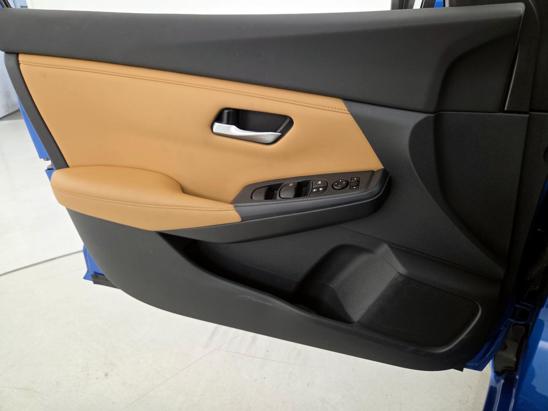 Thumbnail: 2021 Nissan Sentra - 12