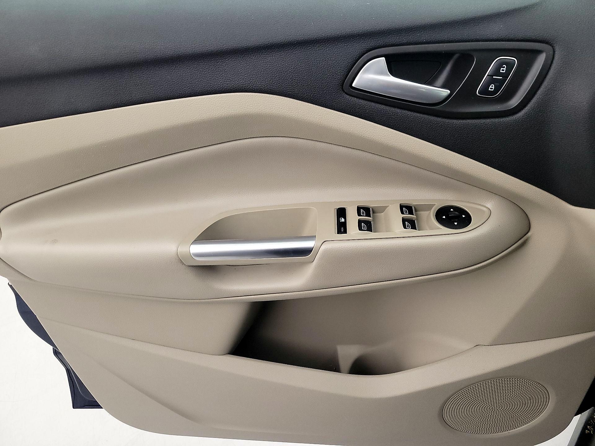 Thumbnail: 2017 Ford C-Max - 10