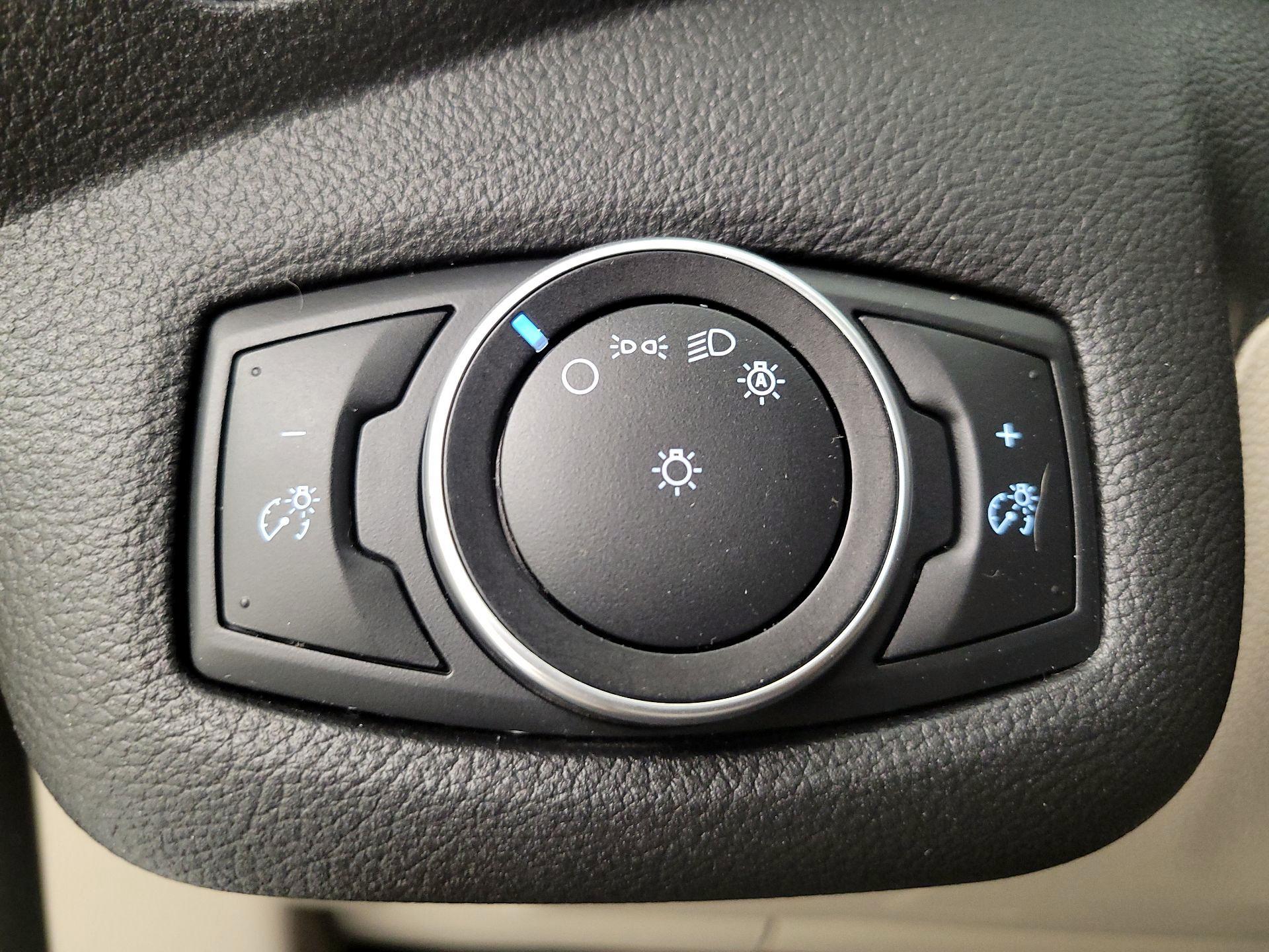 Thumbnail: 2017 Ford C-Max - 11