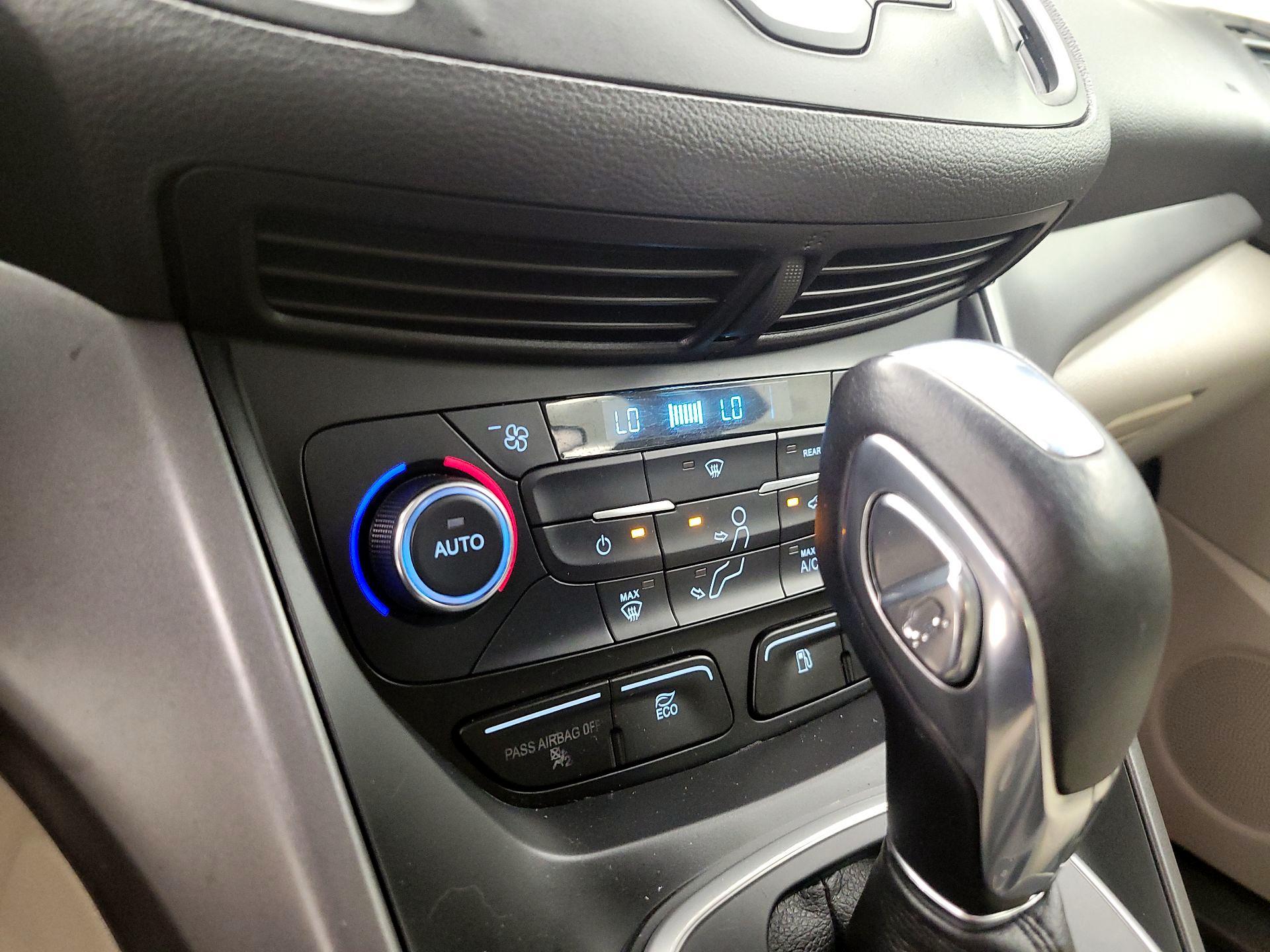 Thumbnail: 2017 Ford C-Max - 14