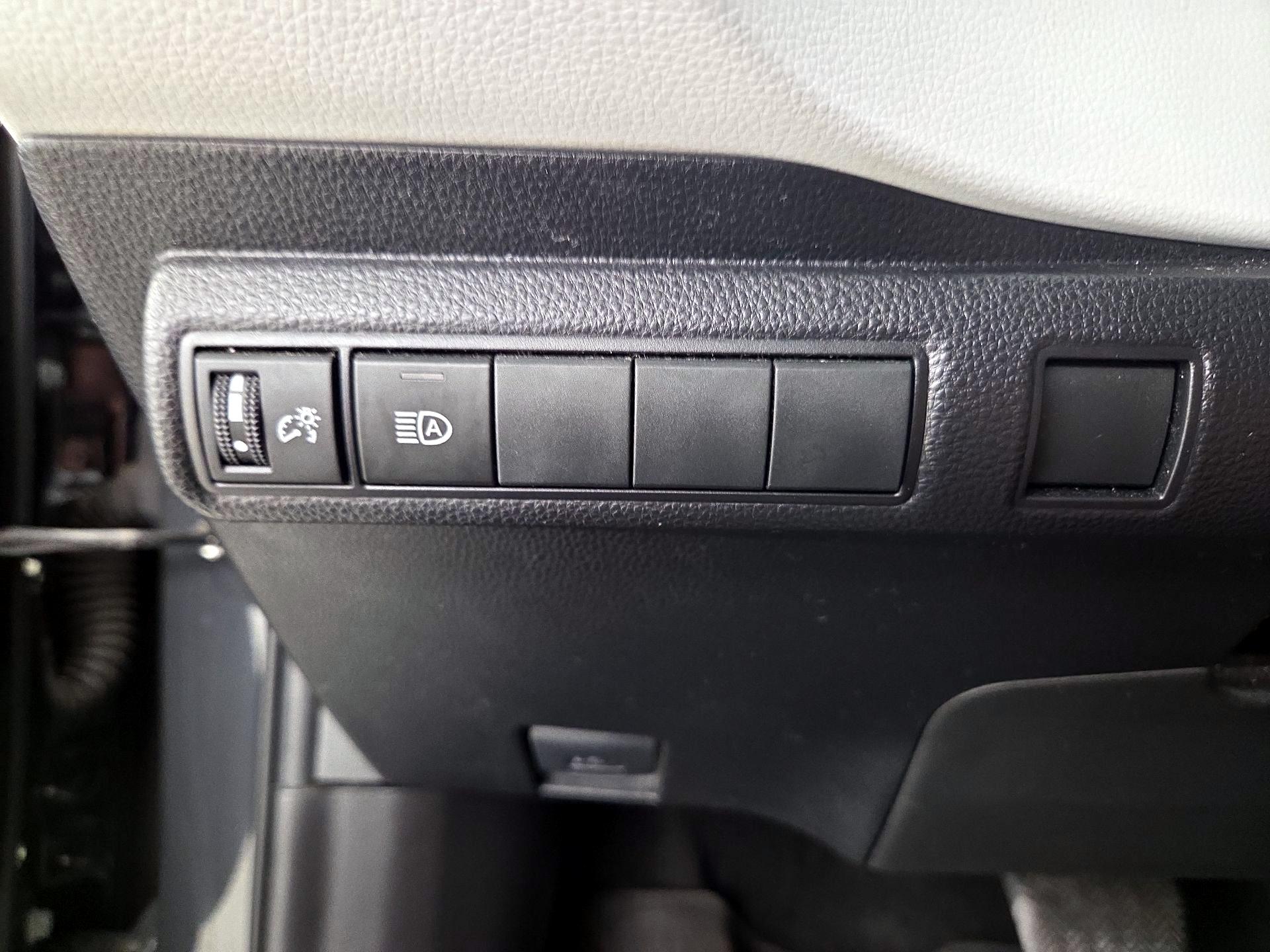 Thumbnail: 2024 Toyota Corolla - 13