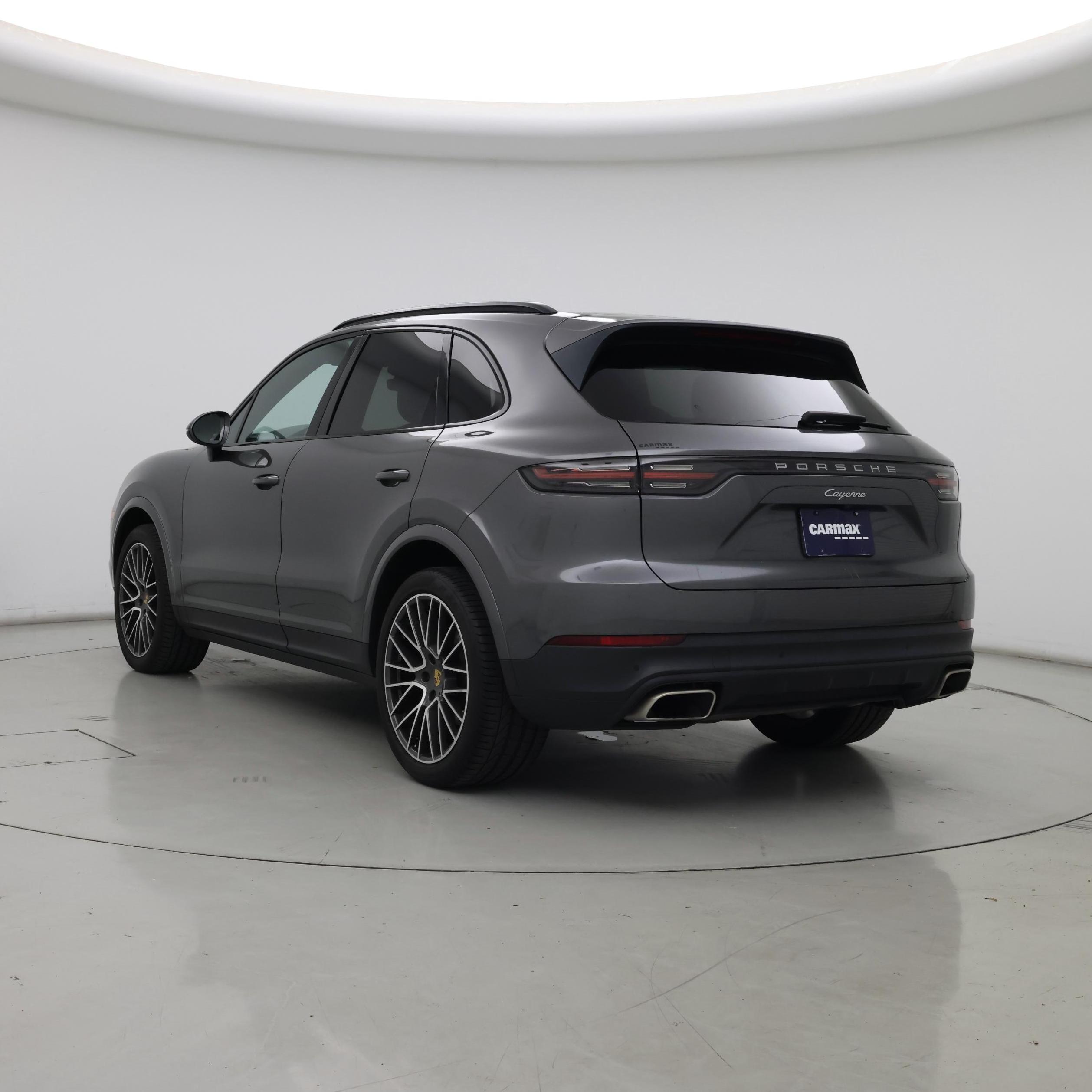 Thumbnail: 2020 Porsche Cayenne - 2