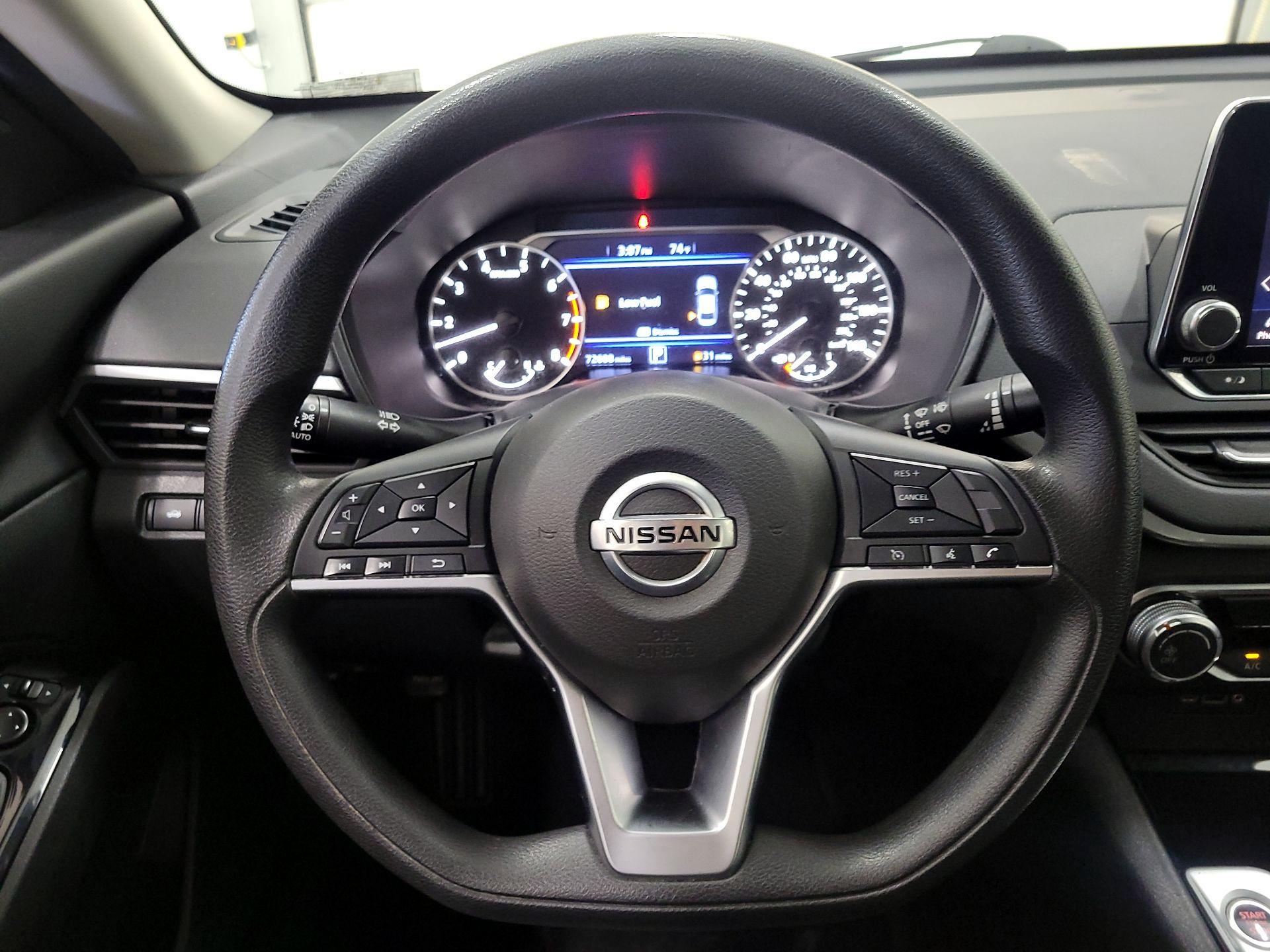 Thumbnail: 2021 Nissan Altima - 10
