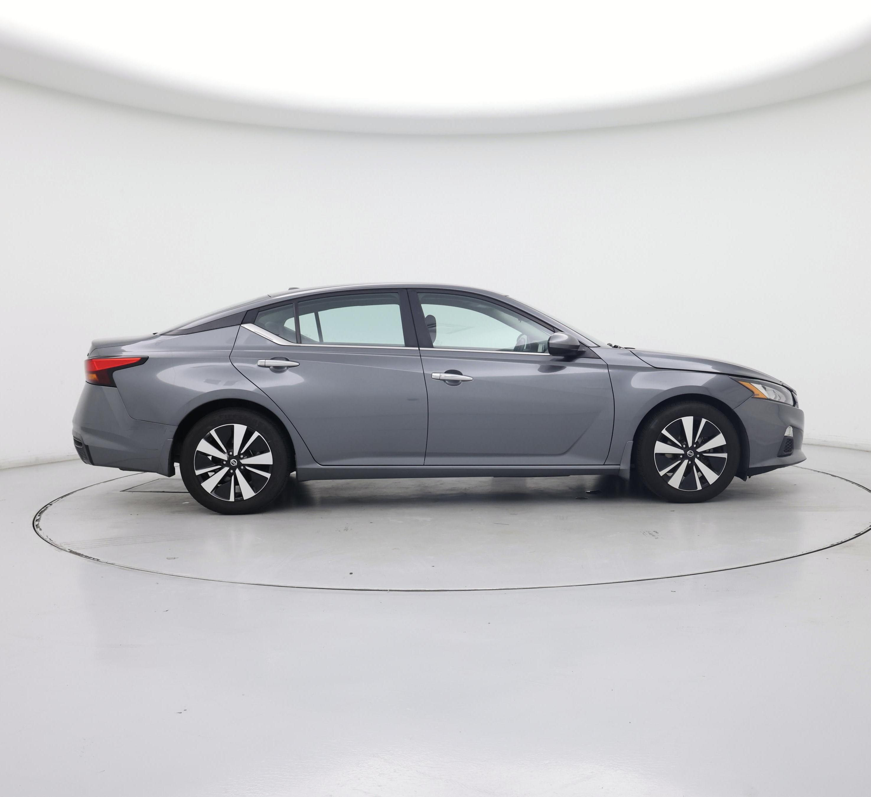 Thumbnail: 2021 Nissan Altima - 7