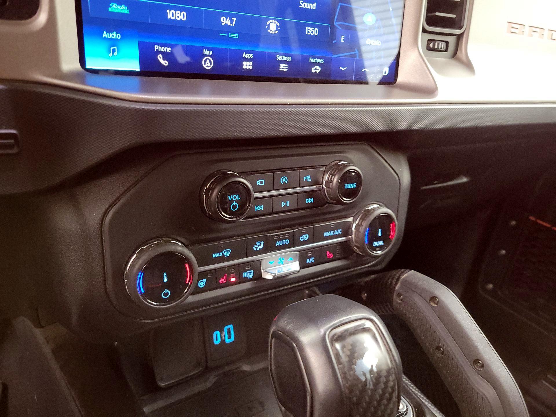 Thumbnail: 2022 Ford Bronco - 17