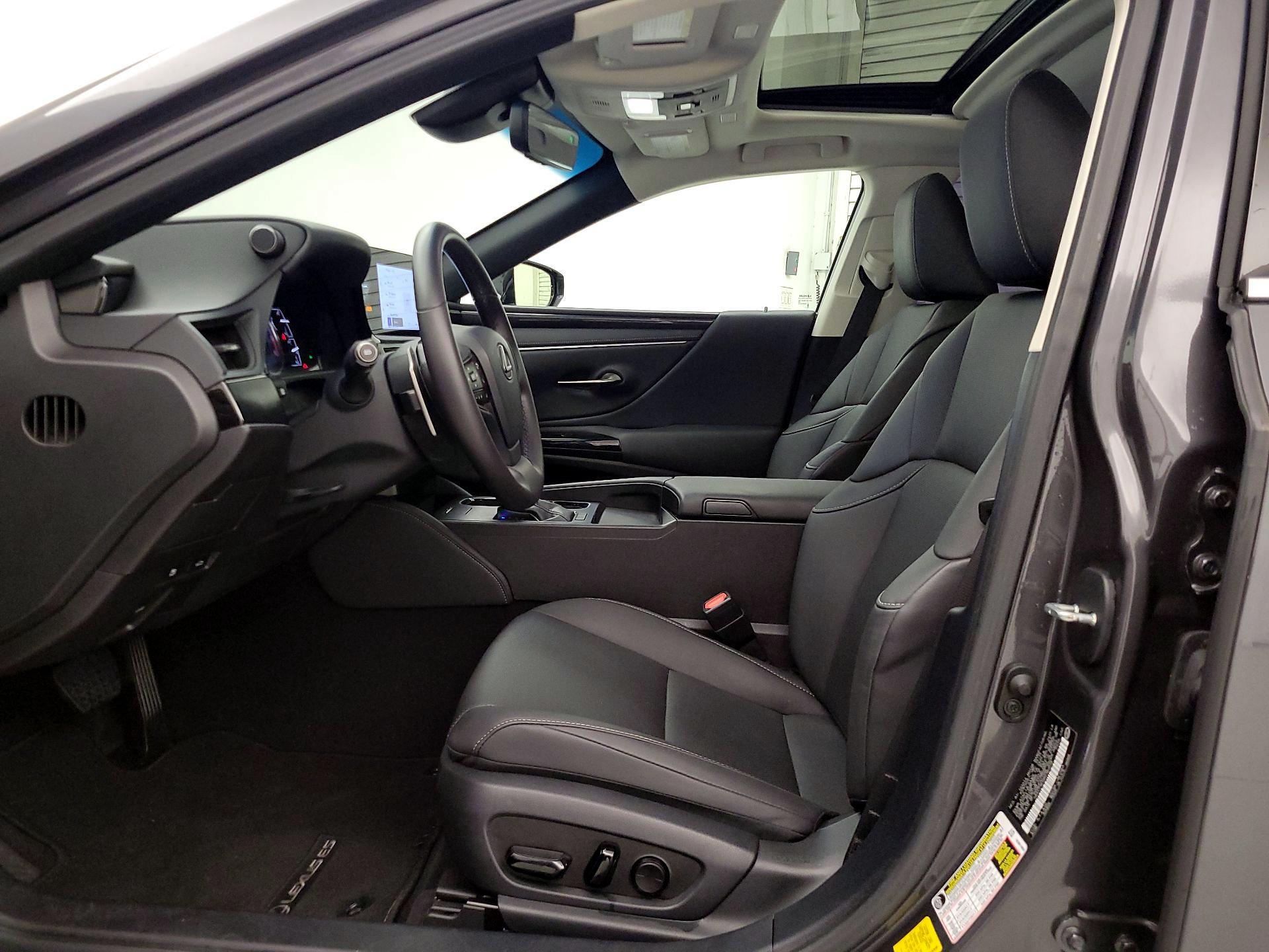 Thumbnail: 2024 Lexus ES - 11