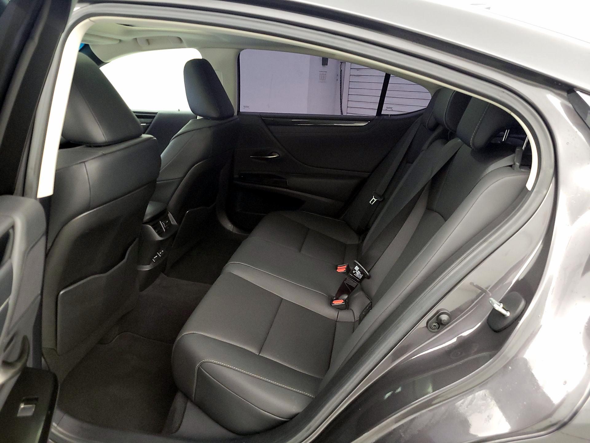 Thumbnail: 2024 Lexus ES - 19