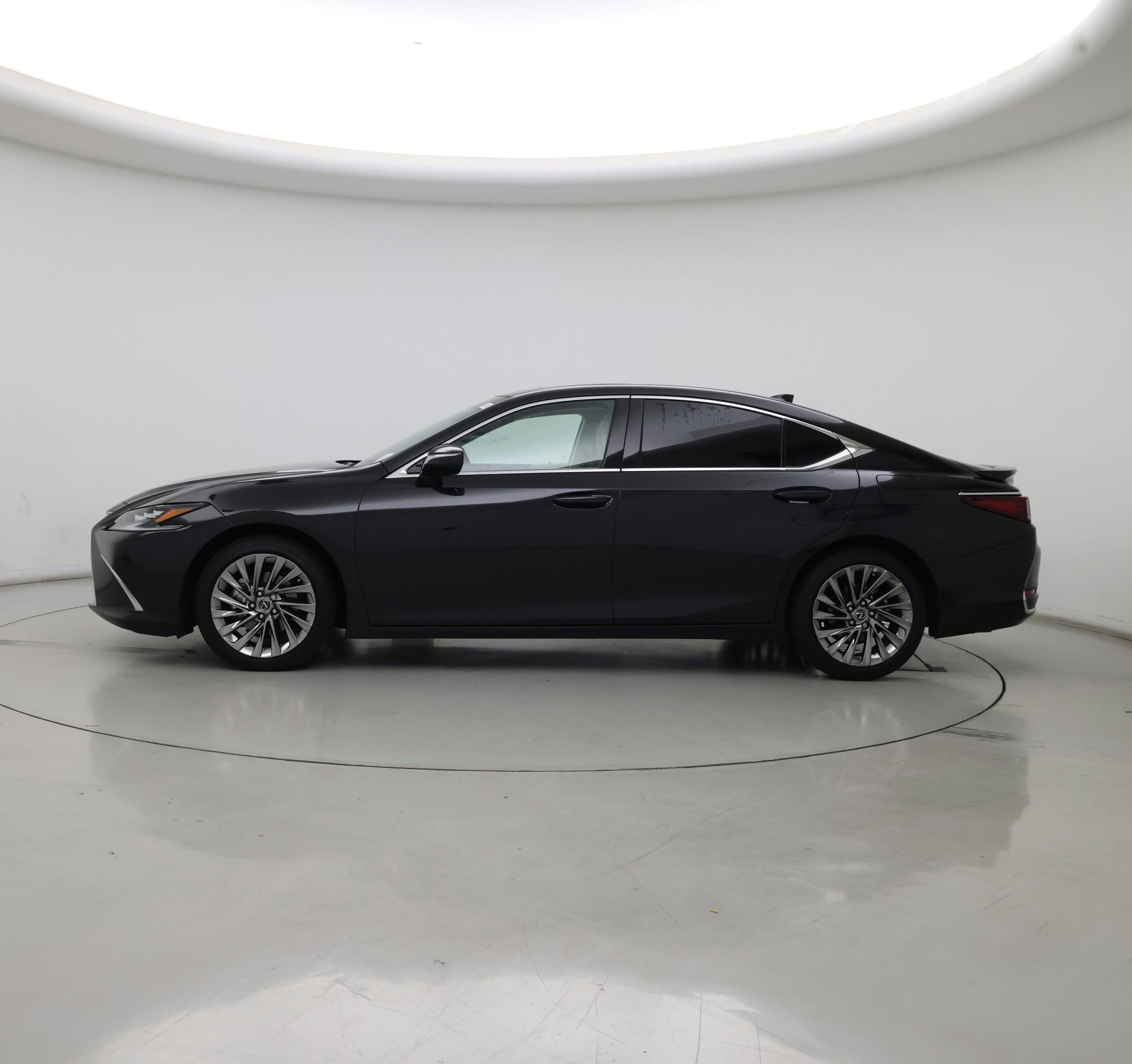 Thumbnail: 2025 Lexus ES - 3