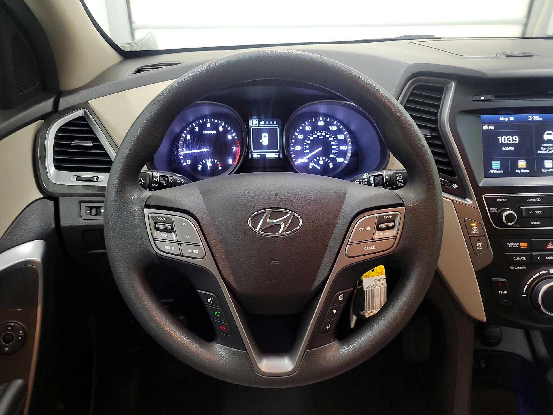 Thumbnail: 2017 Hyundai Santa Fe - 10