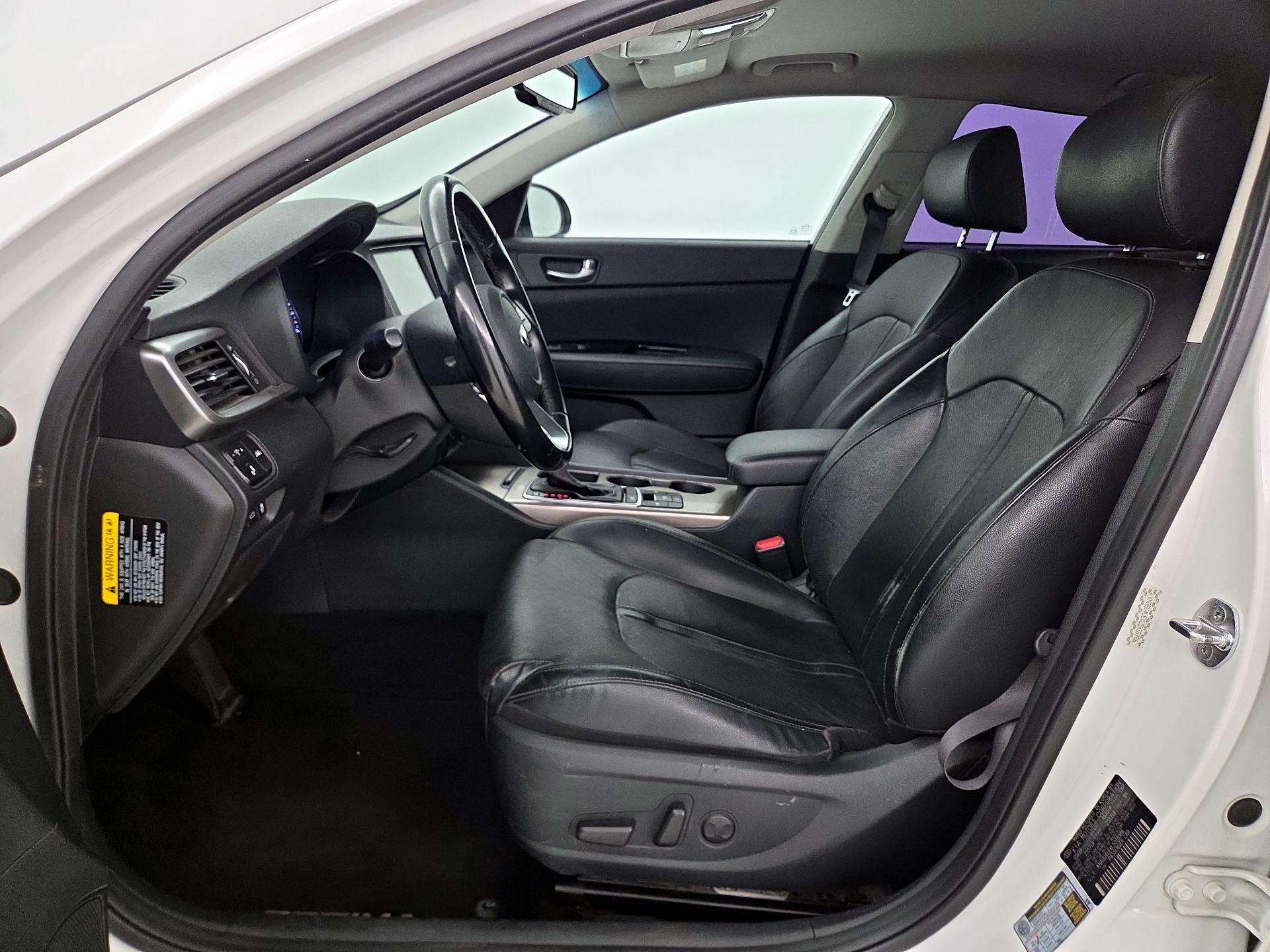 Thumbnail: 2020 Kia Optima - 11