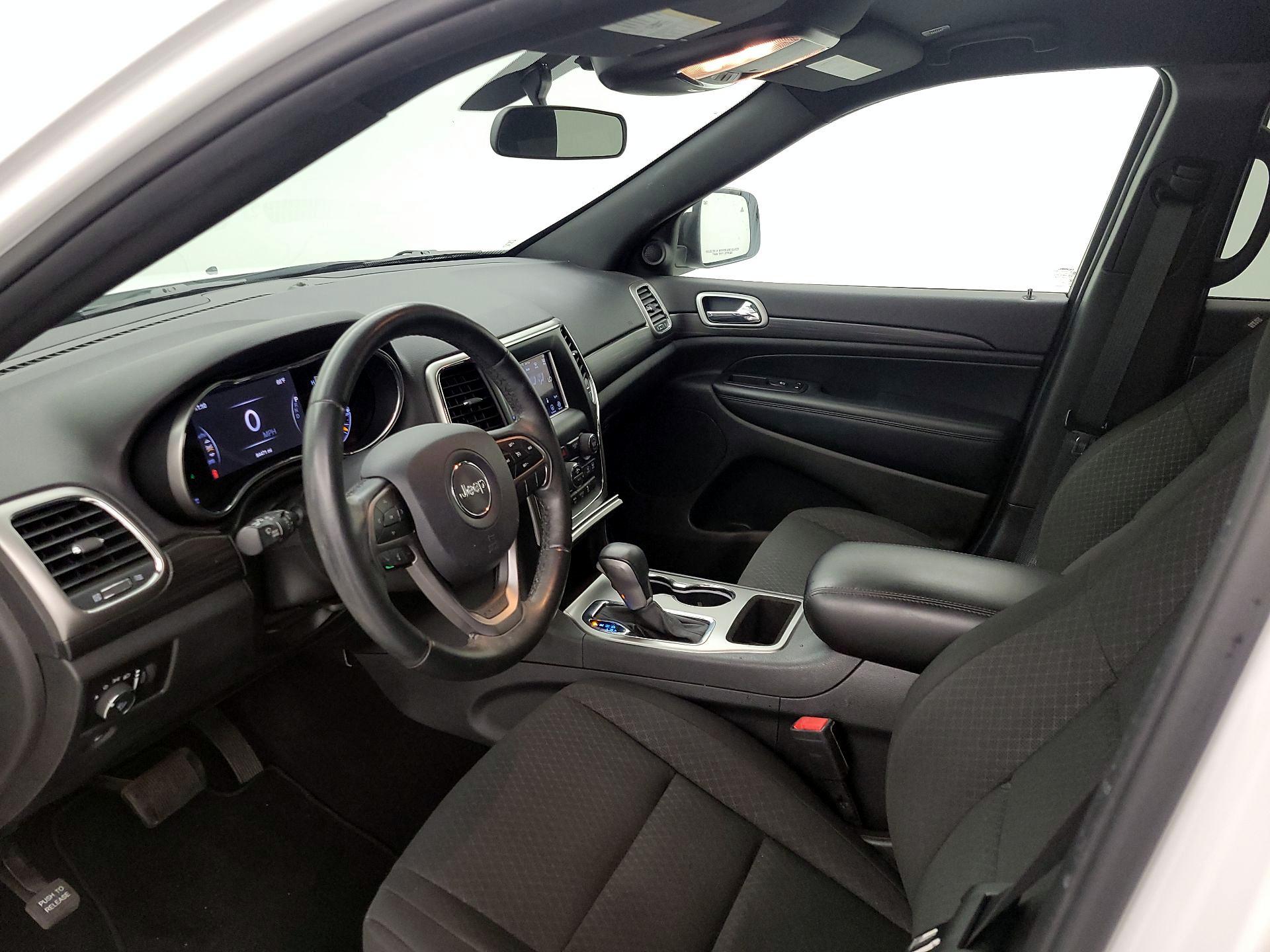 Thumbnail: 2019 Jeep Grand Cherokee - 11