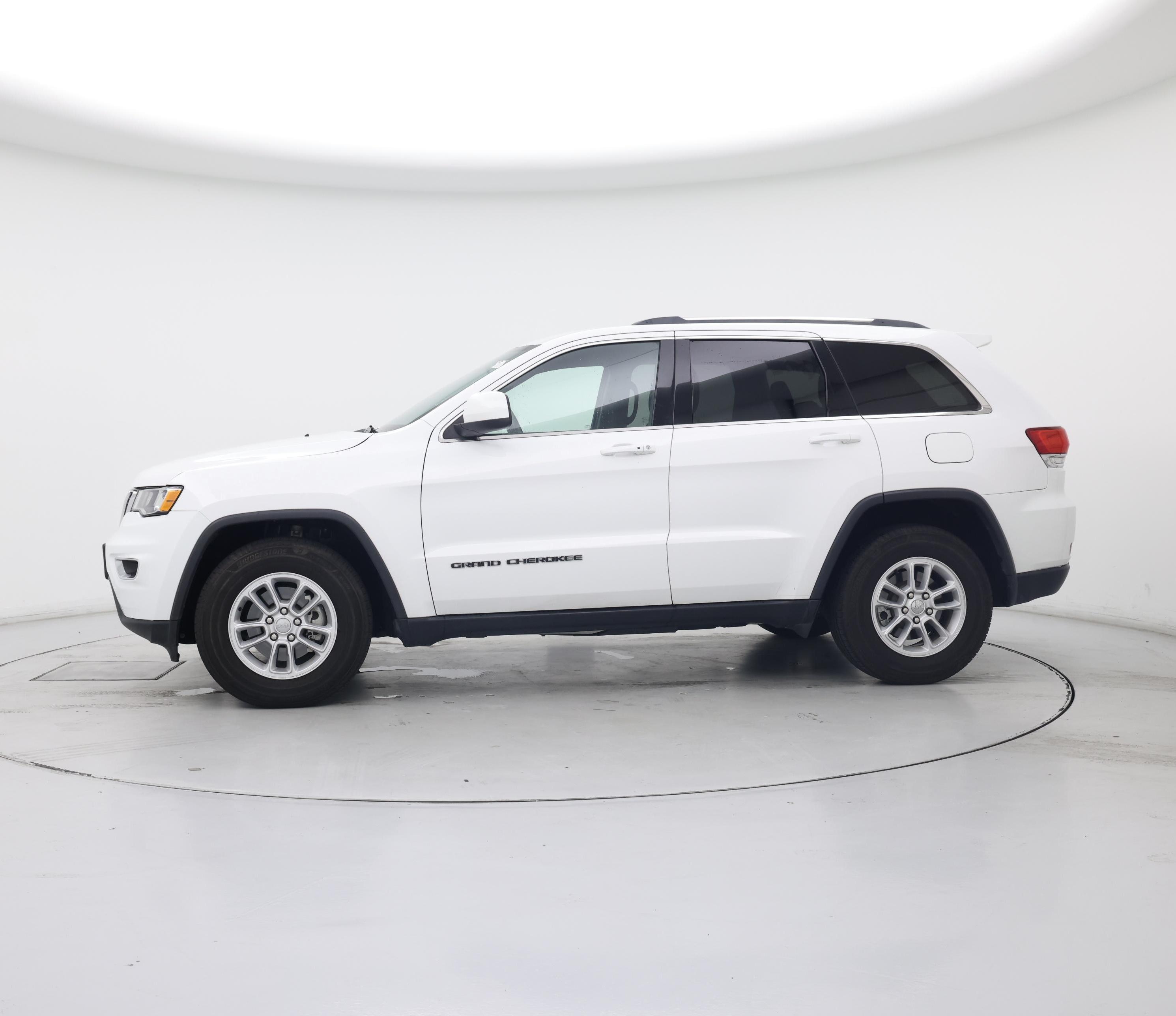 Thumbnail: 2019 Jeep Grand Cherokee - 3