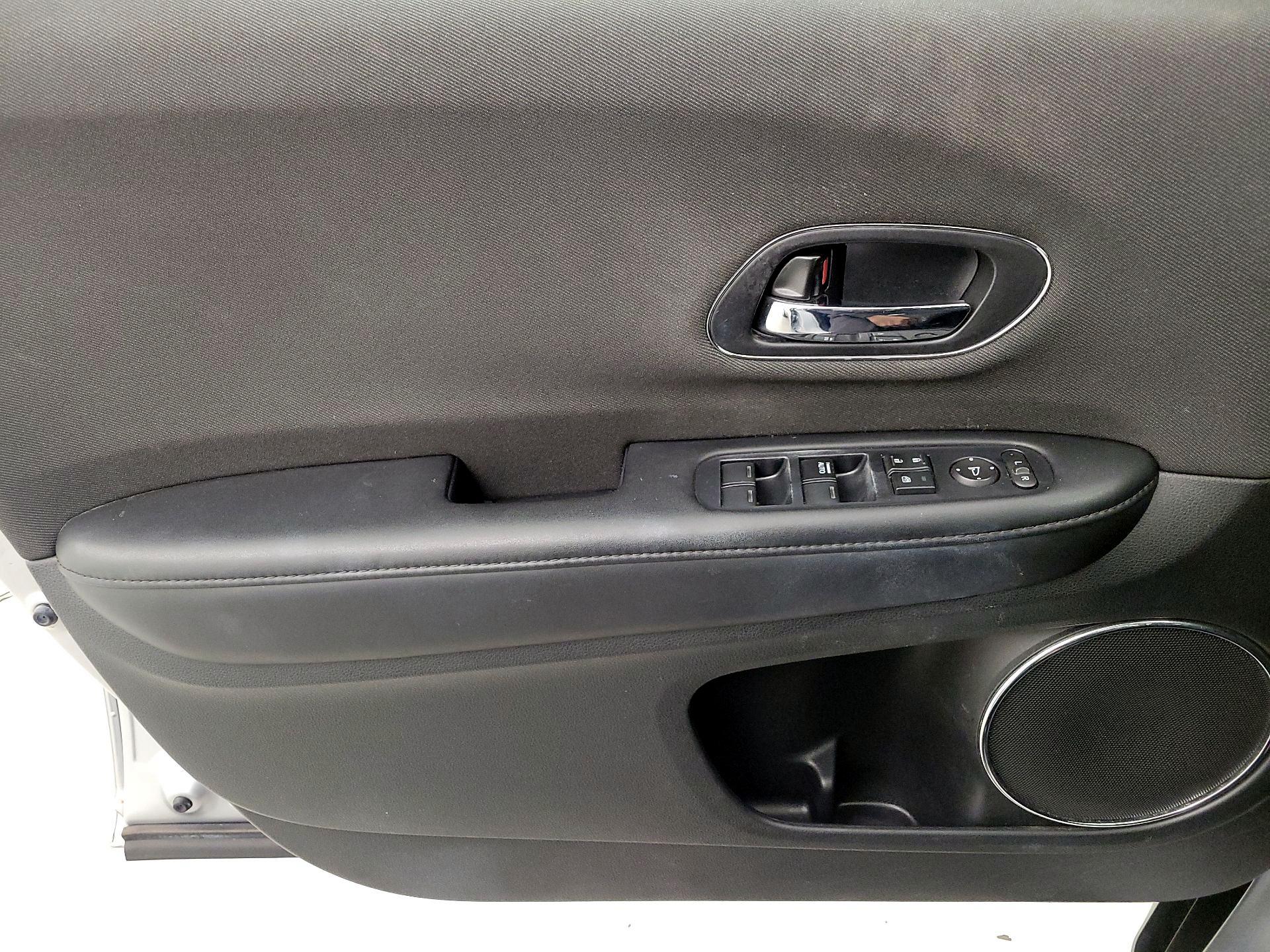 Thumbnail: 2019 Honda HR-V - 12