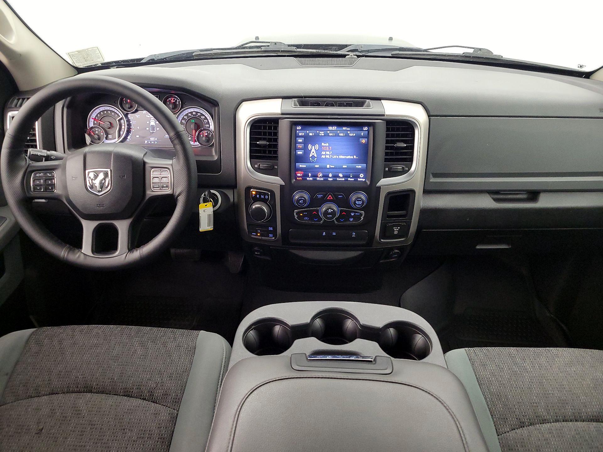 Thumbnail: 2019 RAM 1500 Classic - 9