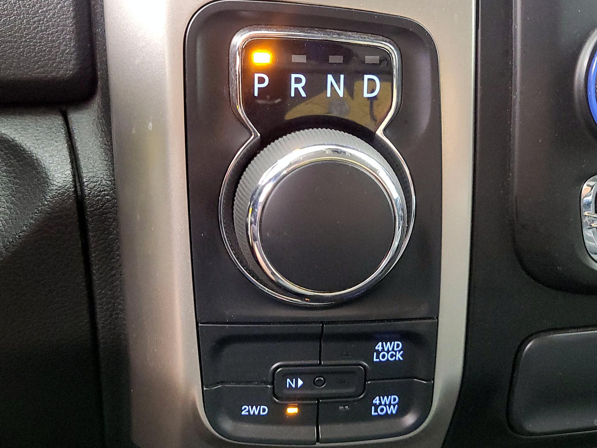 Thumbnail: 2019 RAM 1500 Classic - 17