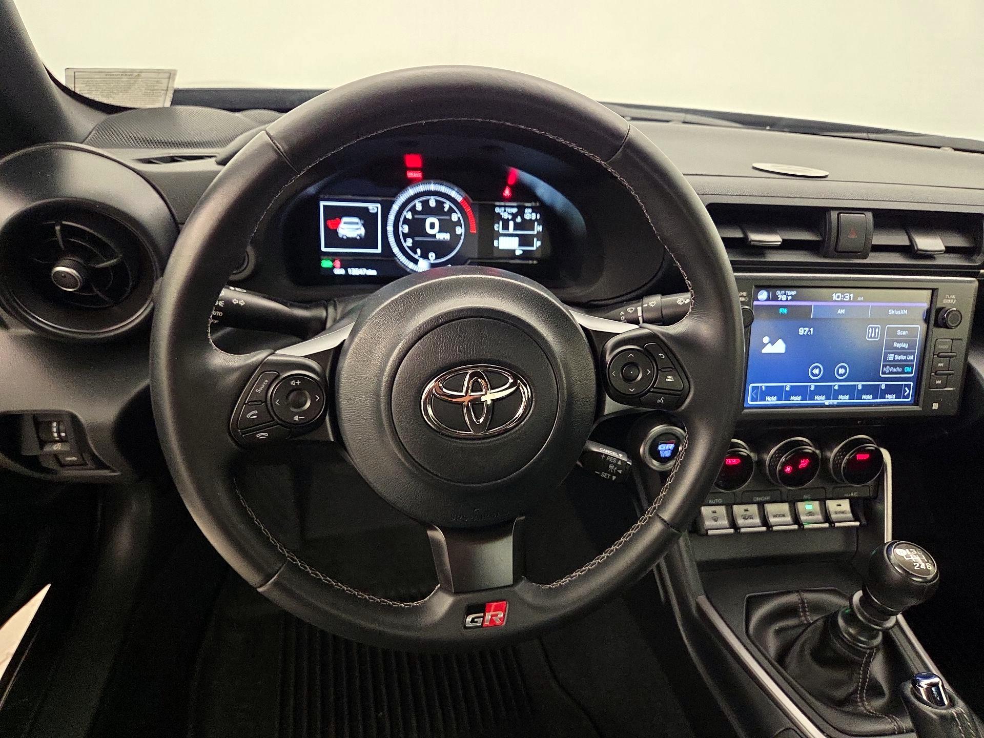 Thumbnail: 2025 Toyota GR86 - 10