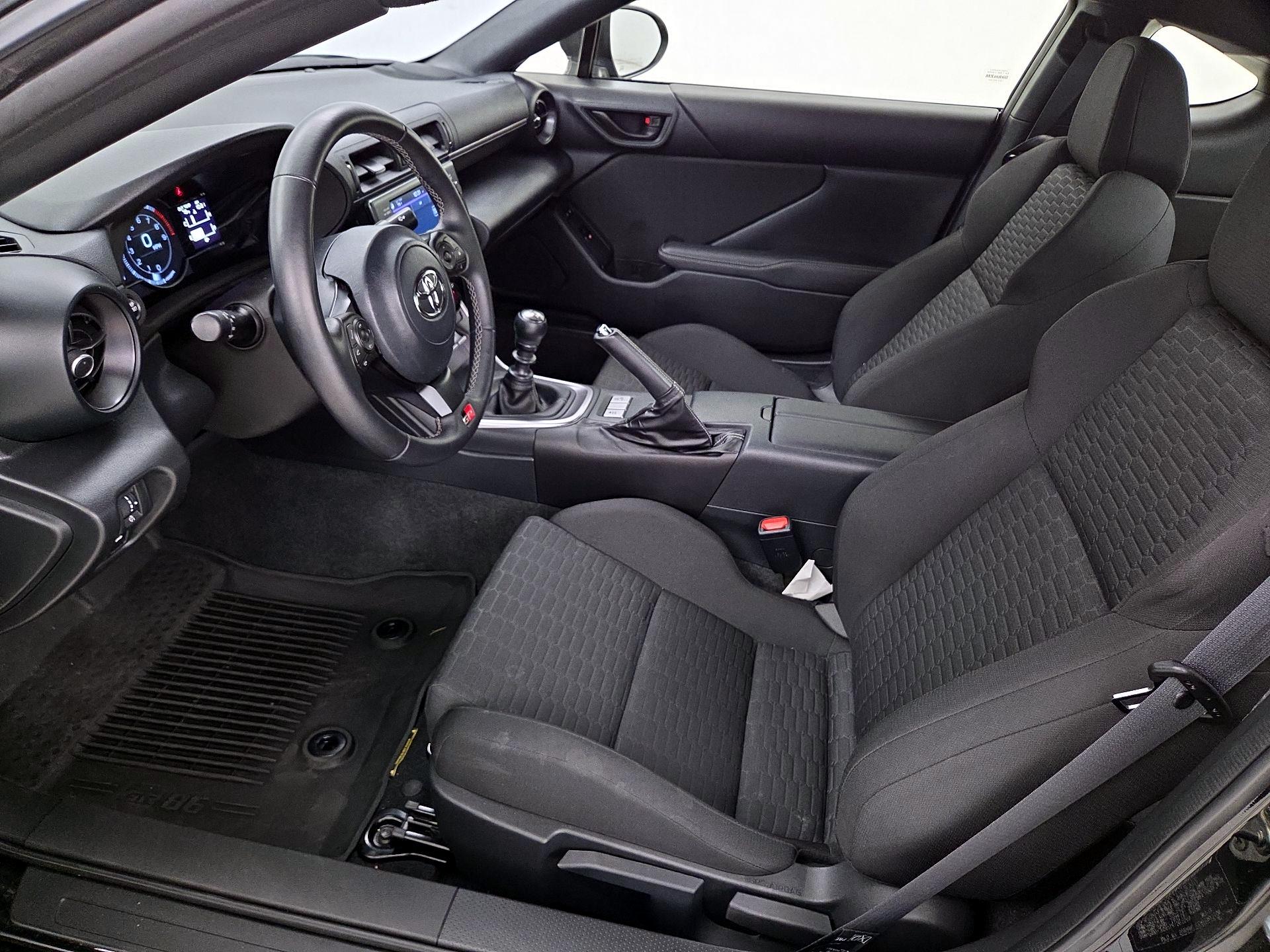 Thumbnail: 2025 Toyota GR86 - 11