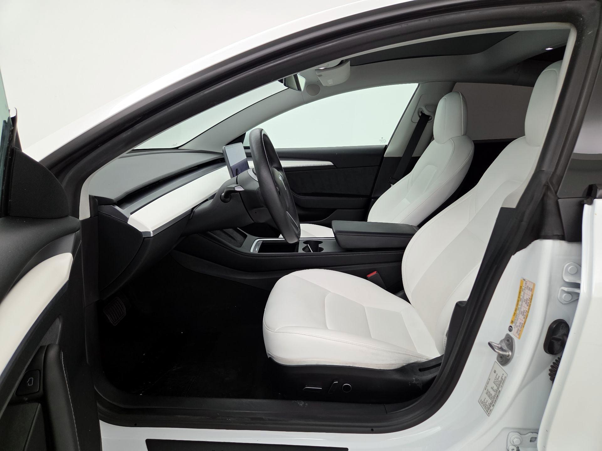 Thumbnail: 2022 Tesla Model 3 - 11