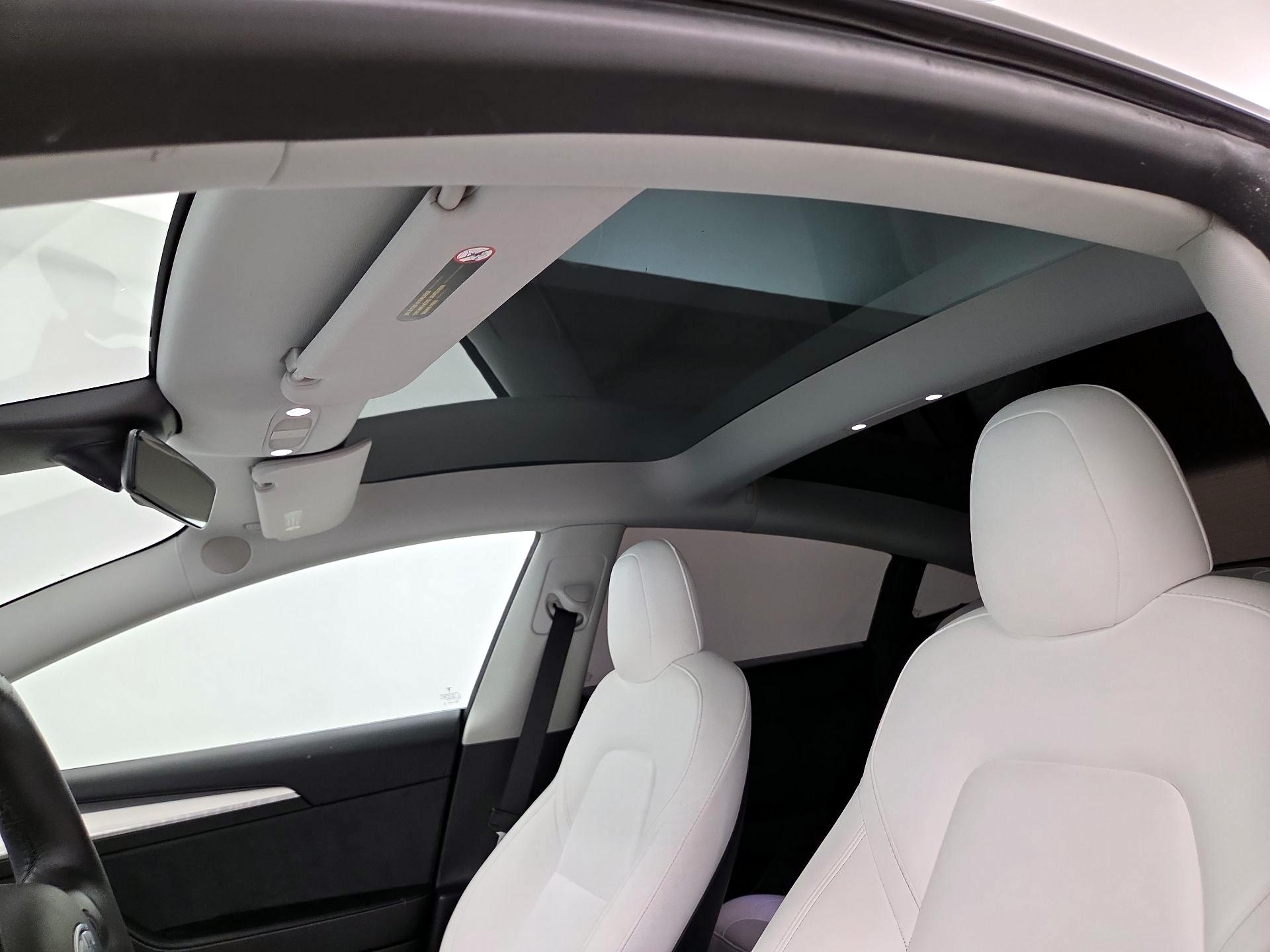 Thumbnail: 2022 Tesla Model 3 - 18