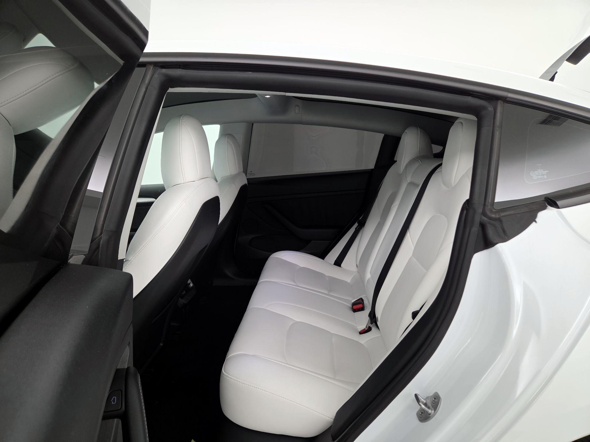 Thumbnail: 2022 Tesla Model 3 - 19