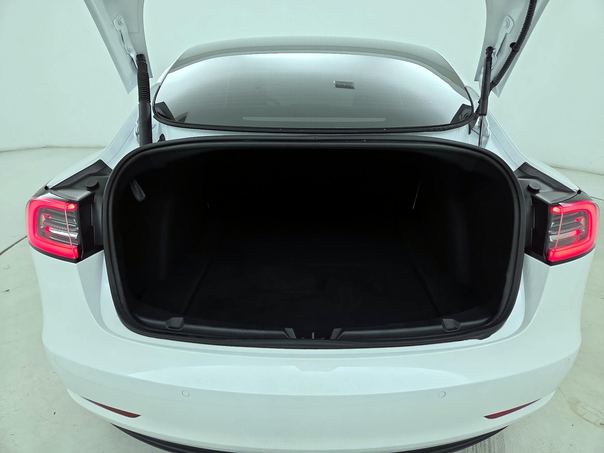 Thumbnail: 2022 Tesla Model 3 - 20