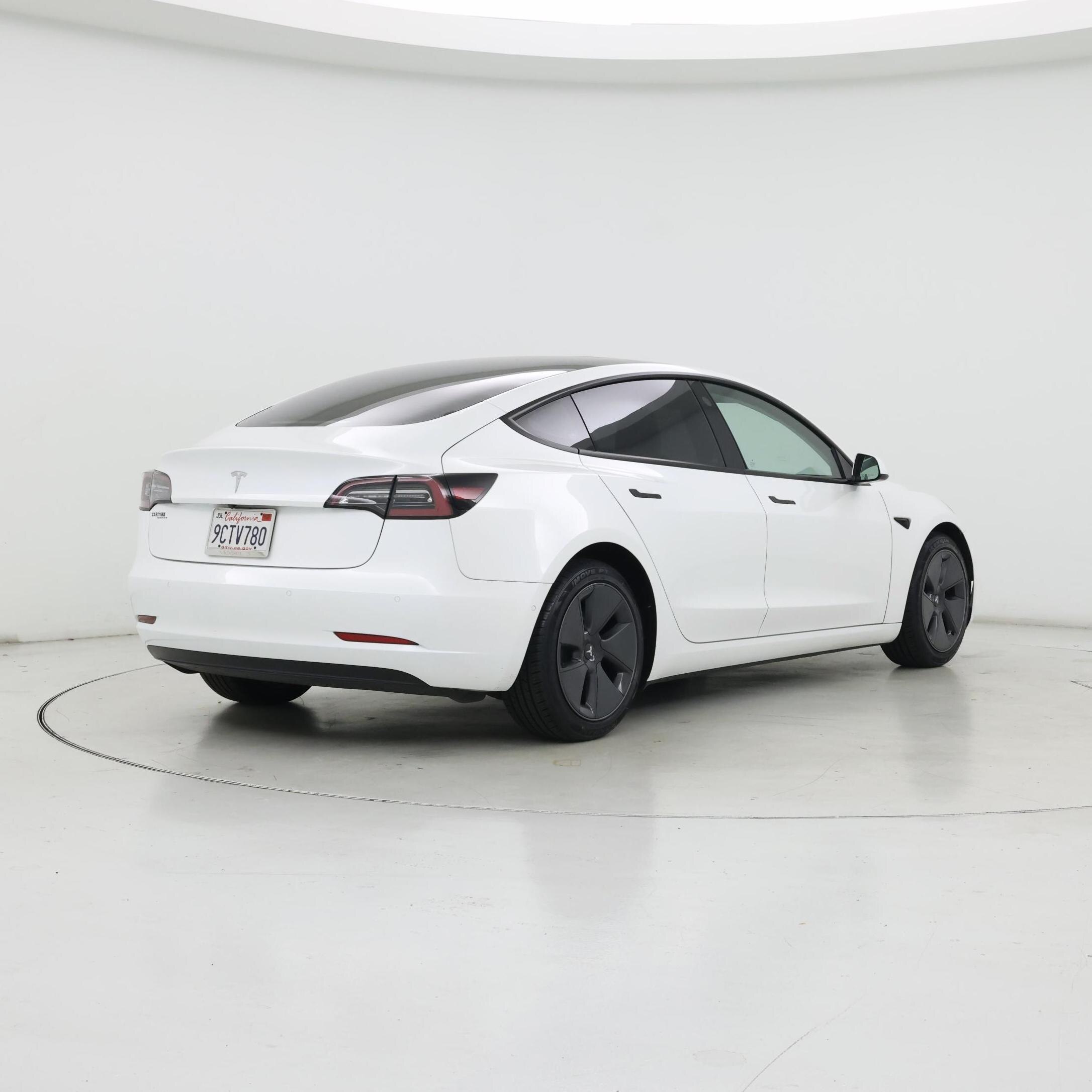 Thumbnail: 2022 Tesla Model 3 - 8