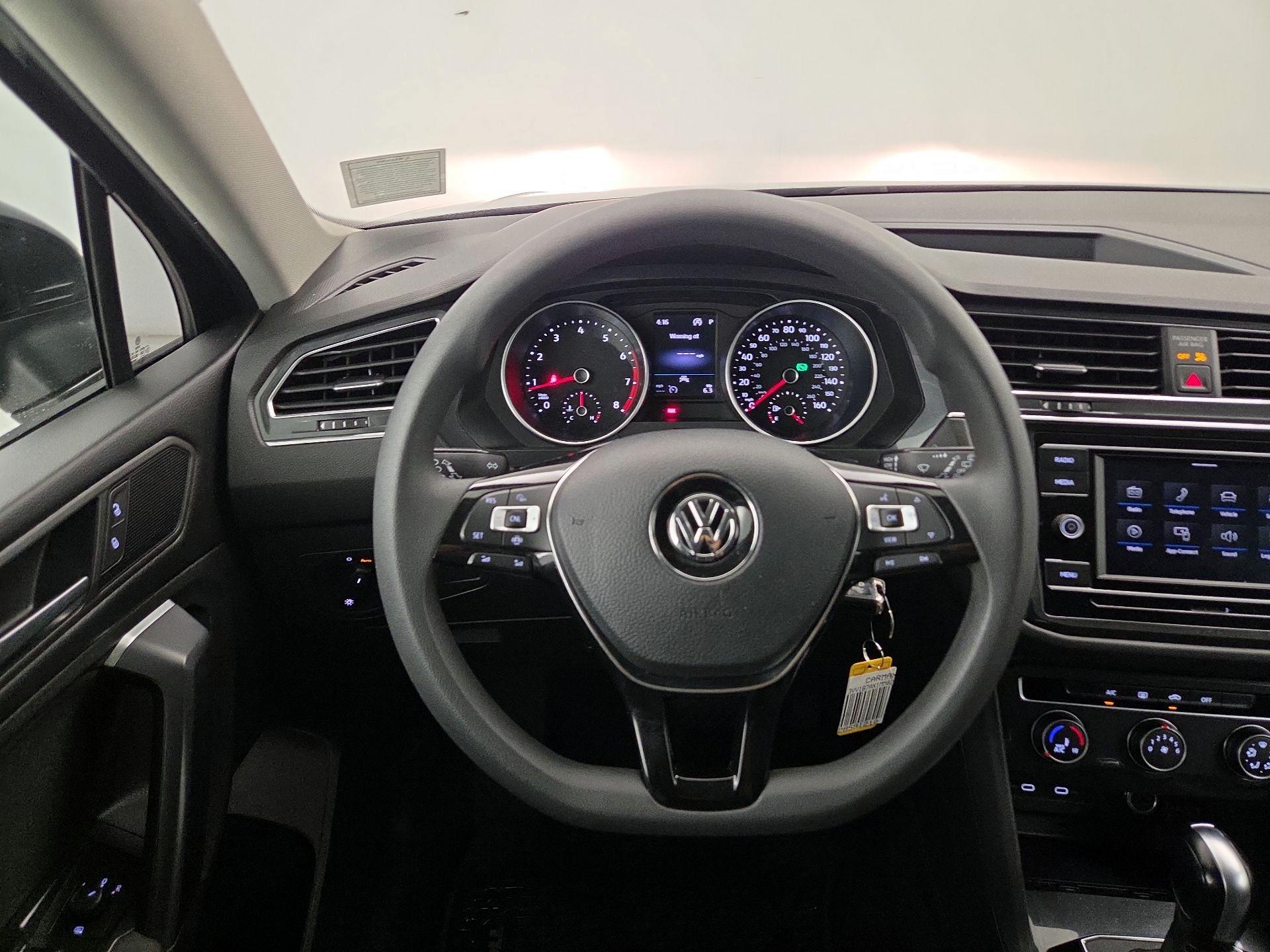 Thumbnail: 2021 Volkswagen Tiguan - 10