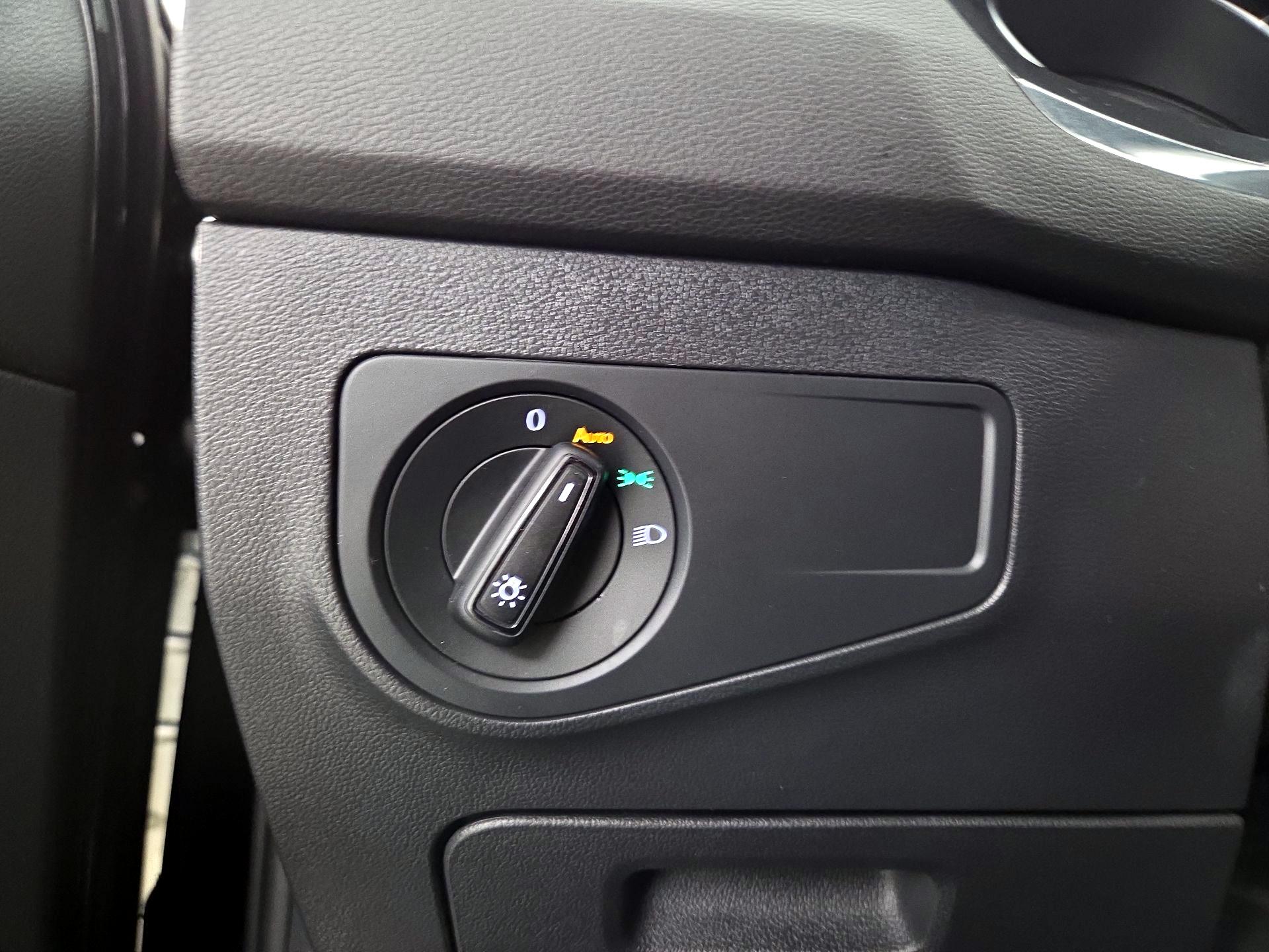 Thumbnail: 2021 Volkswagen Tiguan - 13