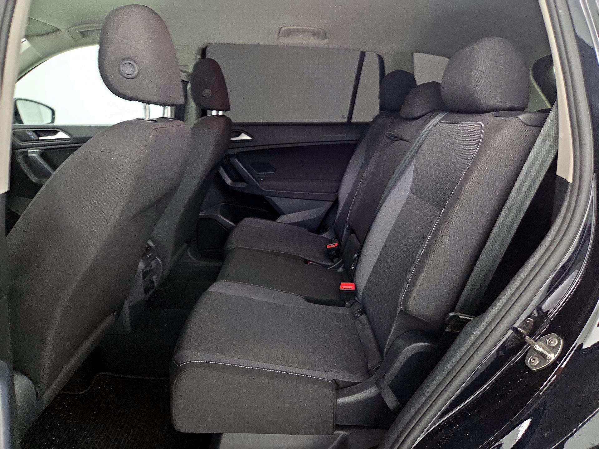 Thumbnail: 2021 Volkswagen Tiguan - 19