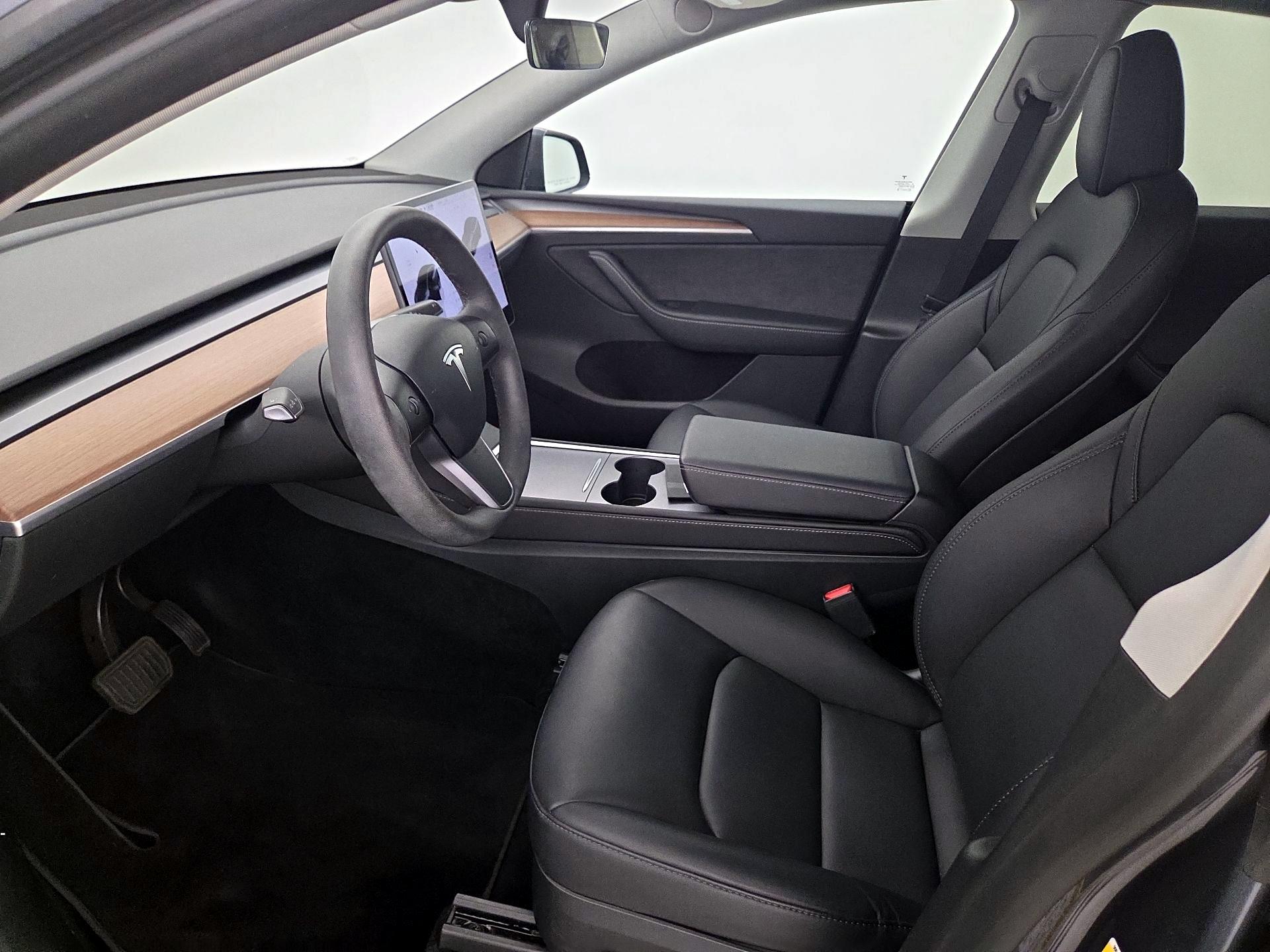 Thumbnail: 2023 Tesla Model Y - 11