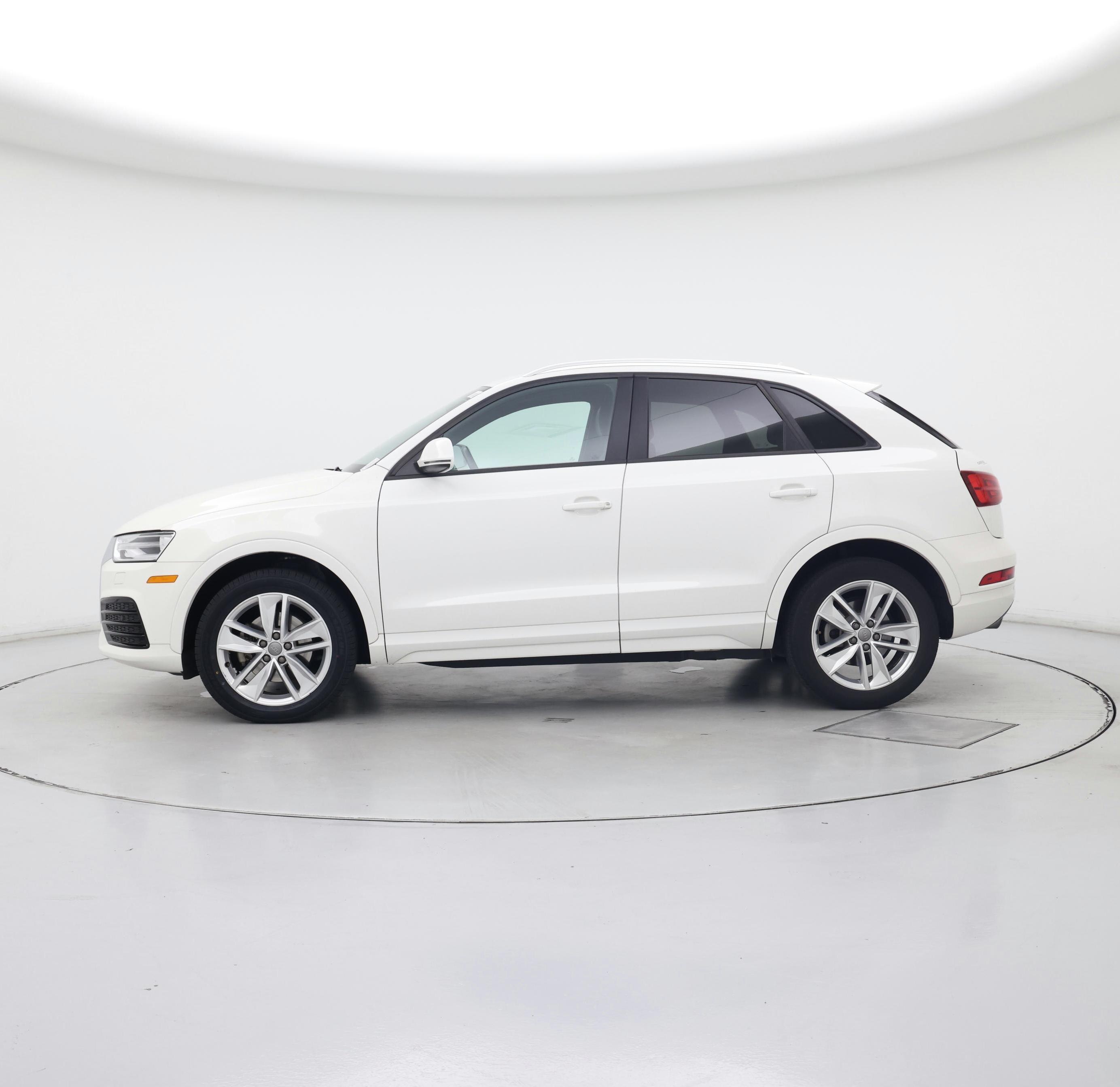 Thumbnail: 2018 Audi Q3 - 3