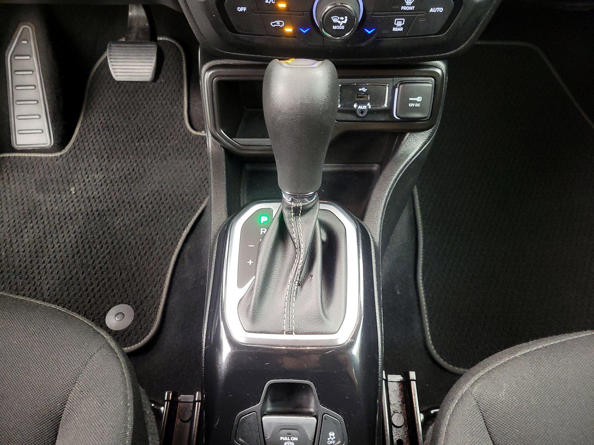 Thumbnail: 2021 Jeep Renegade - 17