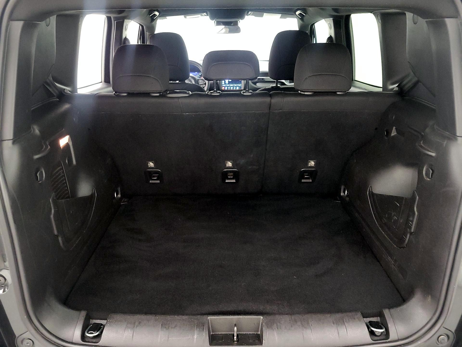 Thumbnail: 2021 Jeep Renegade - 20