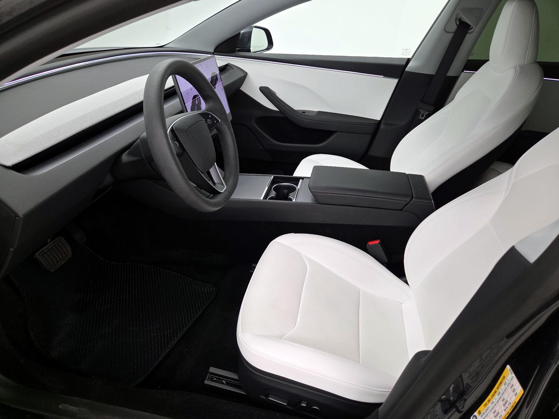 Thumbnail: 2025 Tesla Model 3 - 11