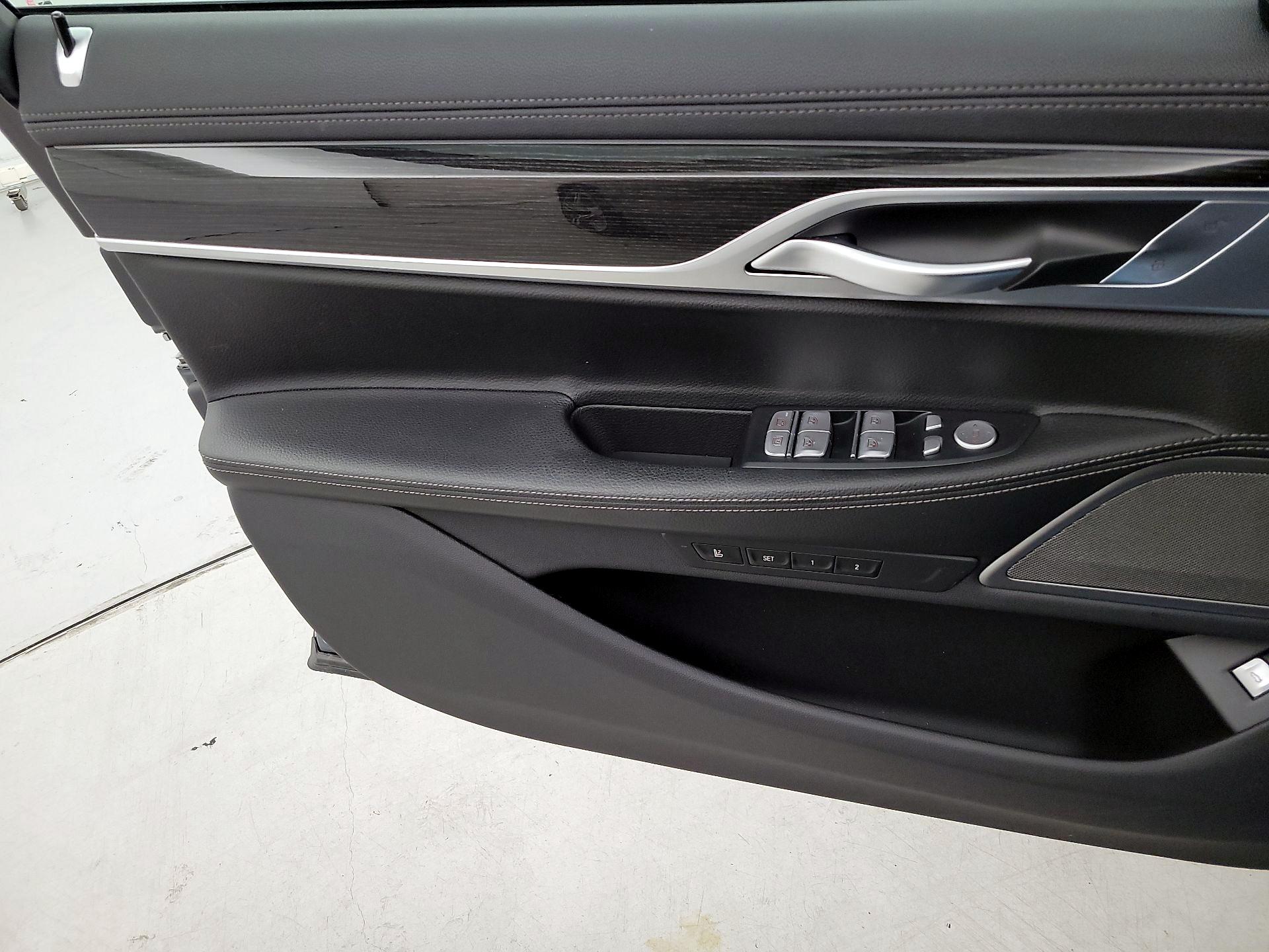 Thumbnail: 2019 BMW 7 Series - 10