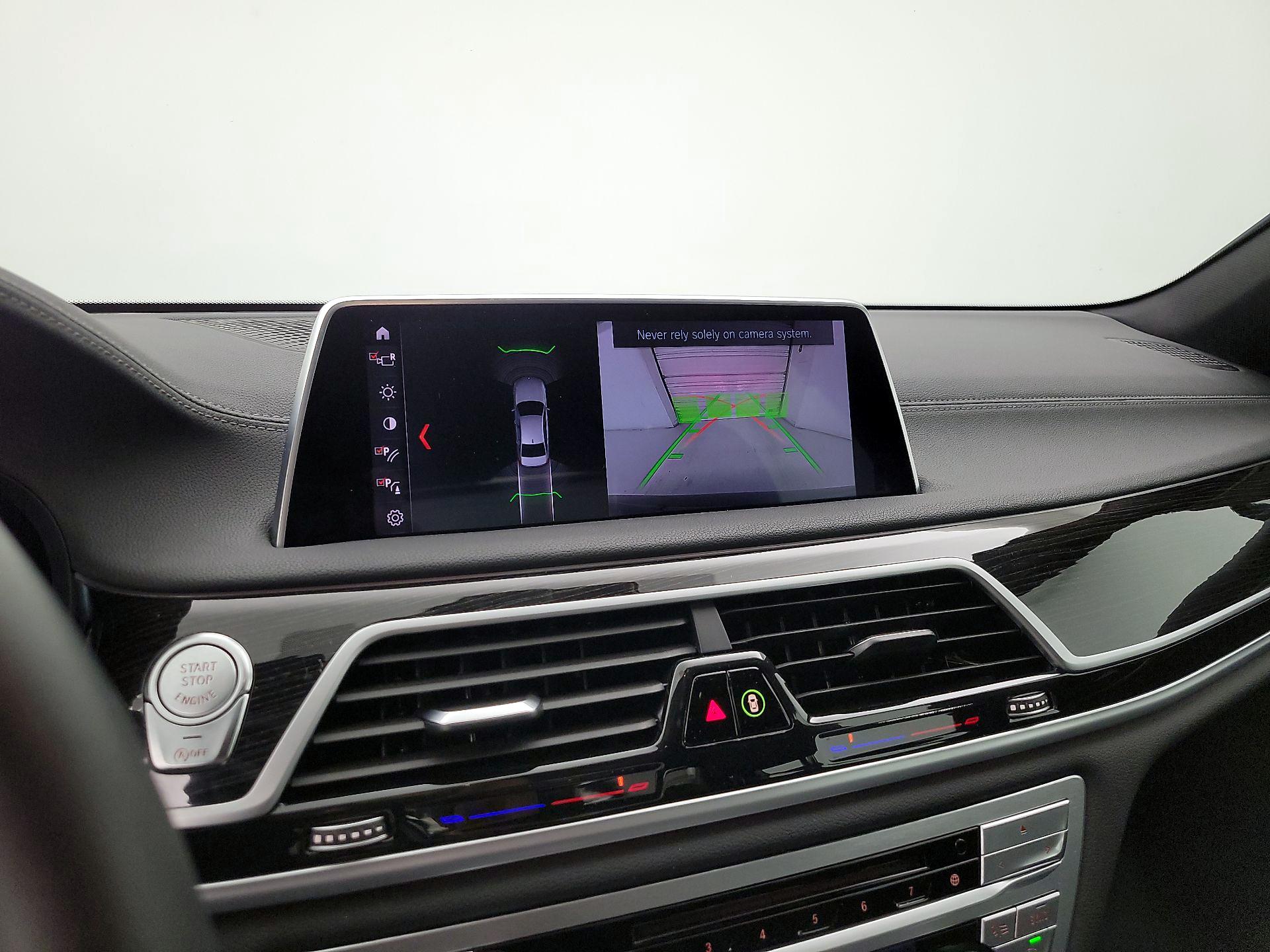 Thumbnail: 2019 BMW 7 Series - 13