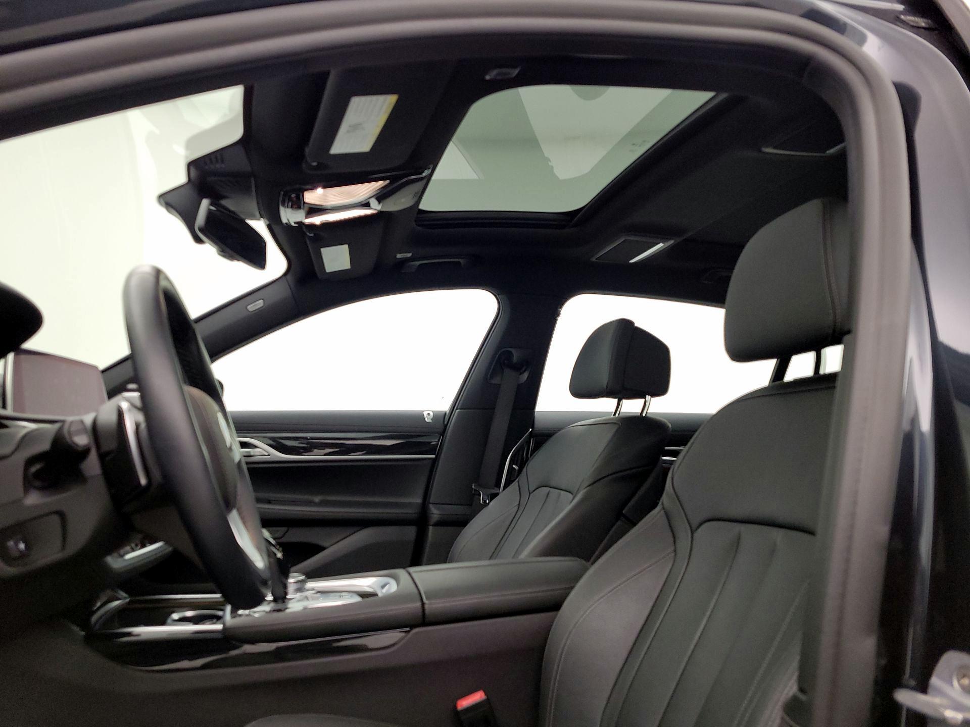 Thumbnail: 2019 BMW 7 Series - 18